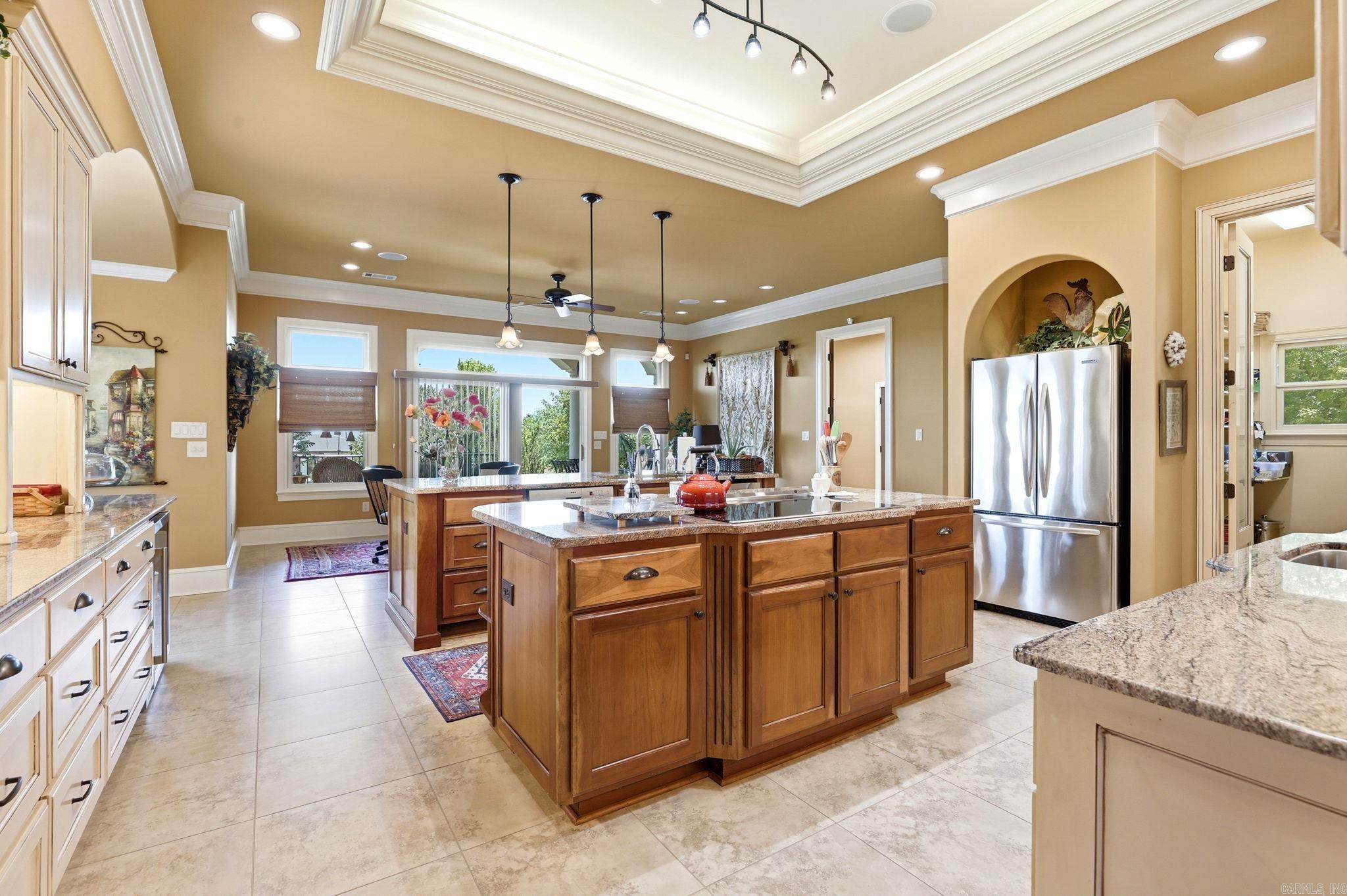 MOUNTAIN CREST ESTATES - Residential