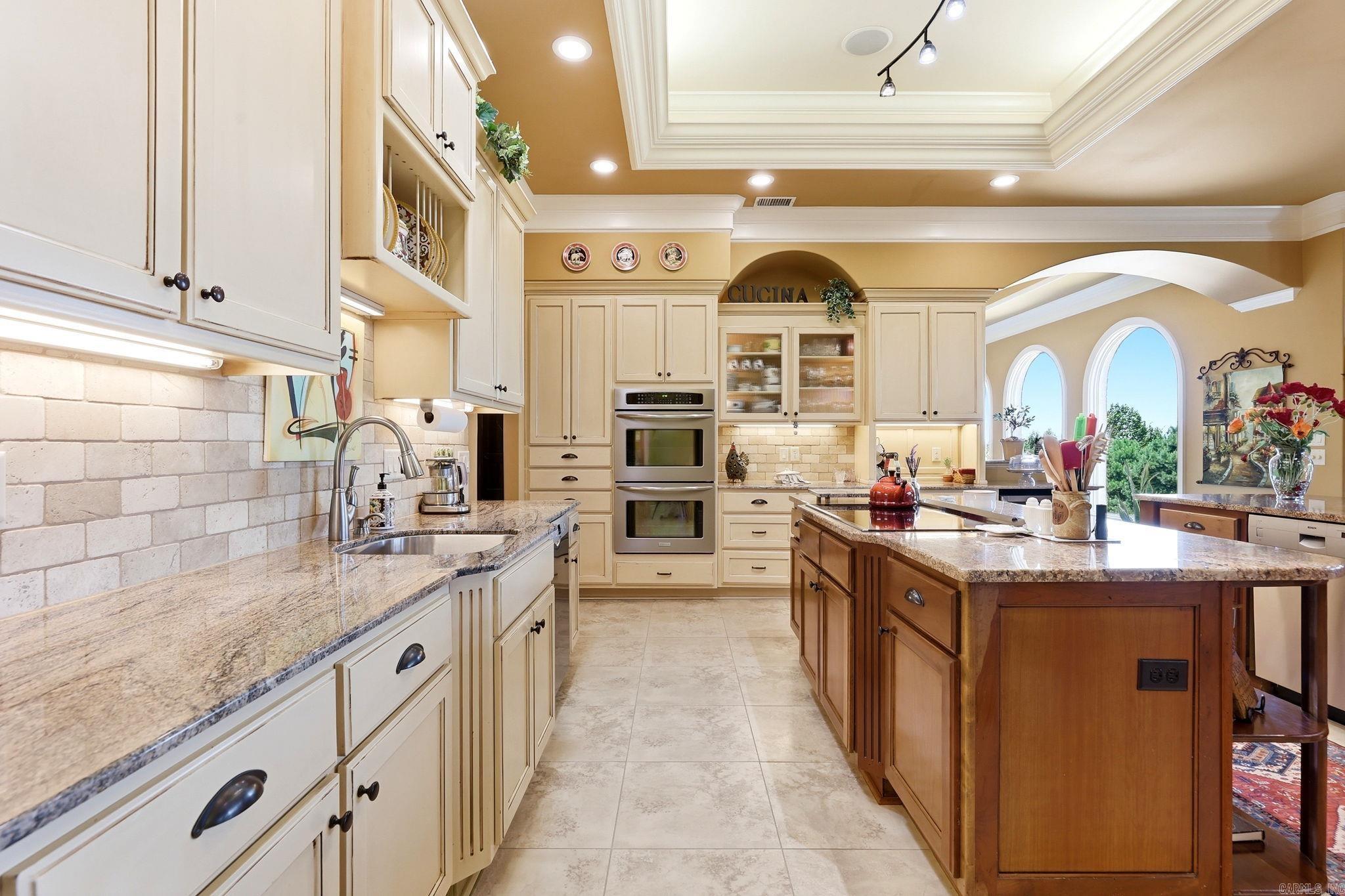 MOUNTAIN CREST ESTATES - Residential