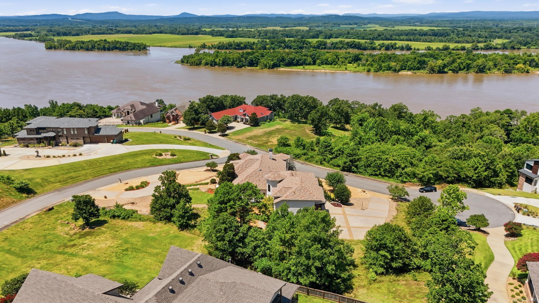 MOUNTAIN CREST ESTATES - Residential
