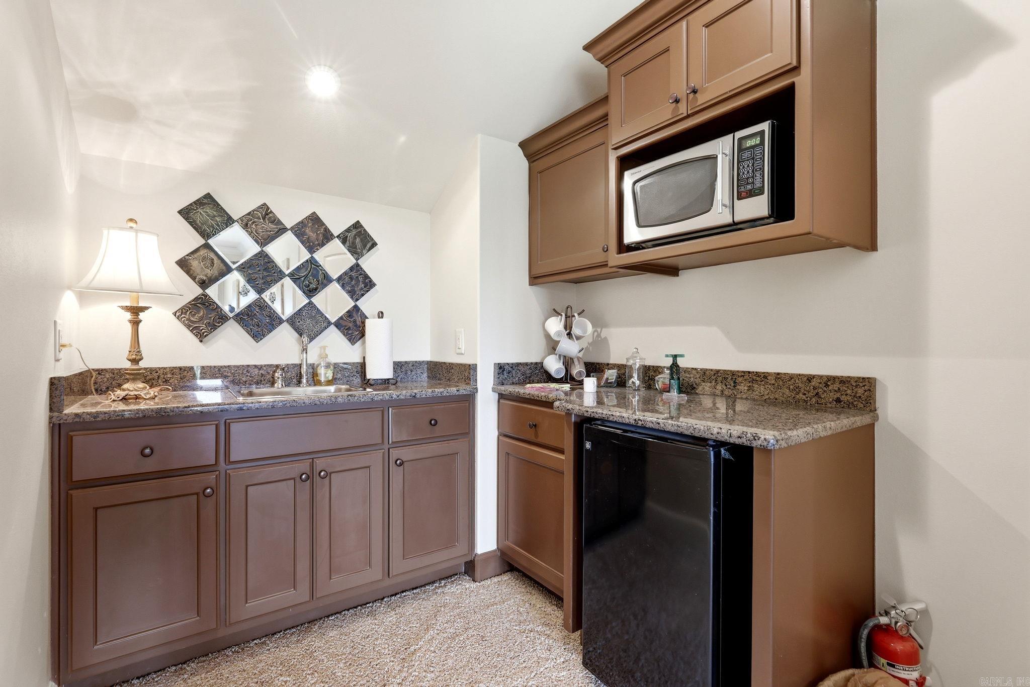 MOUNTAIN CREST ESTATES - Residential