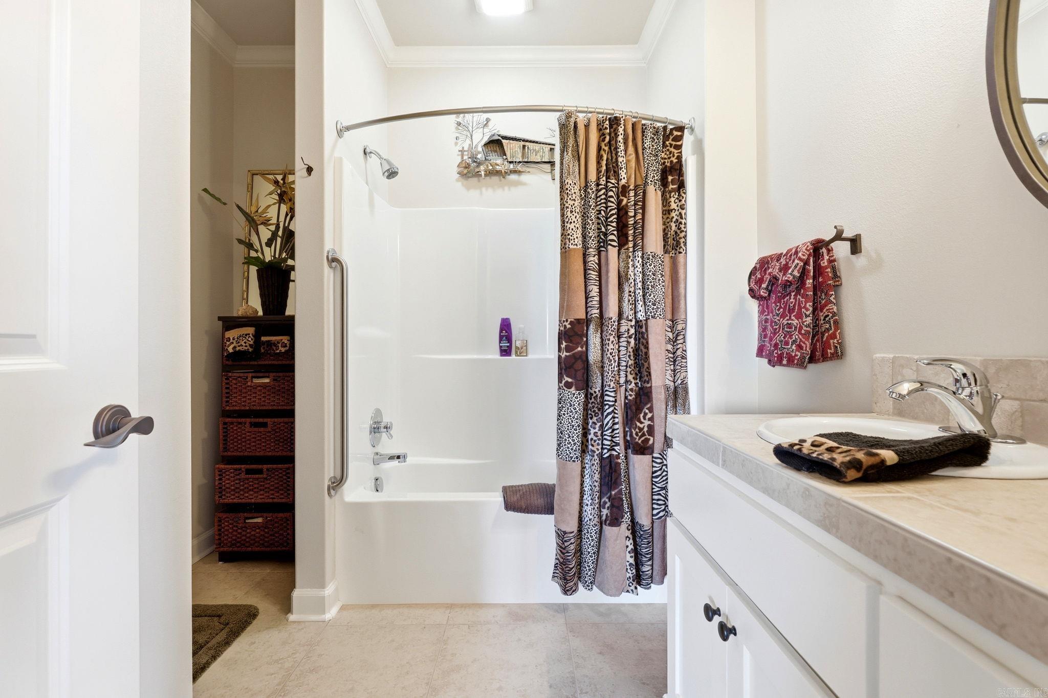 MOUNTAIN CREST ESTATES - Residential