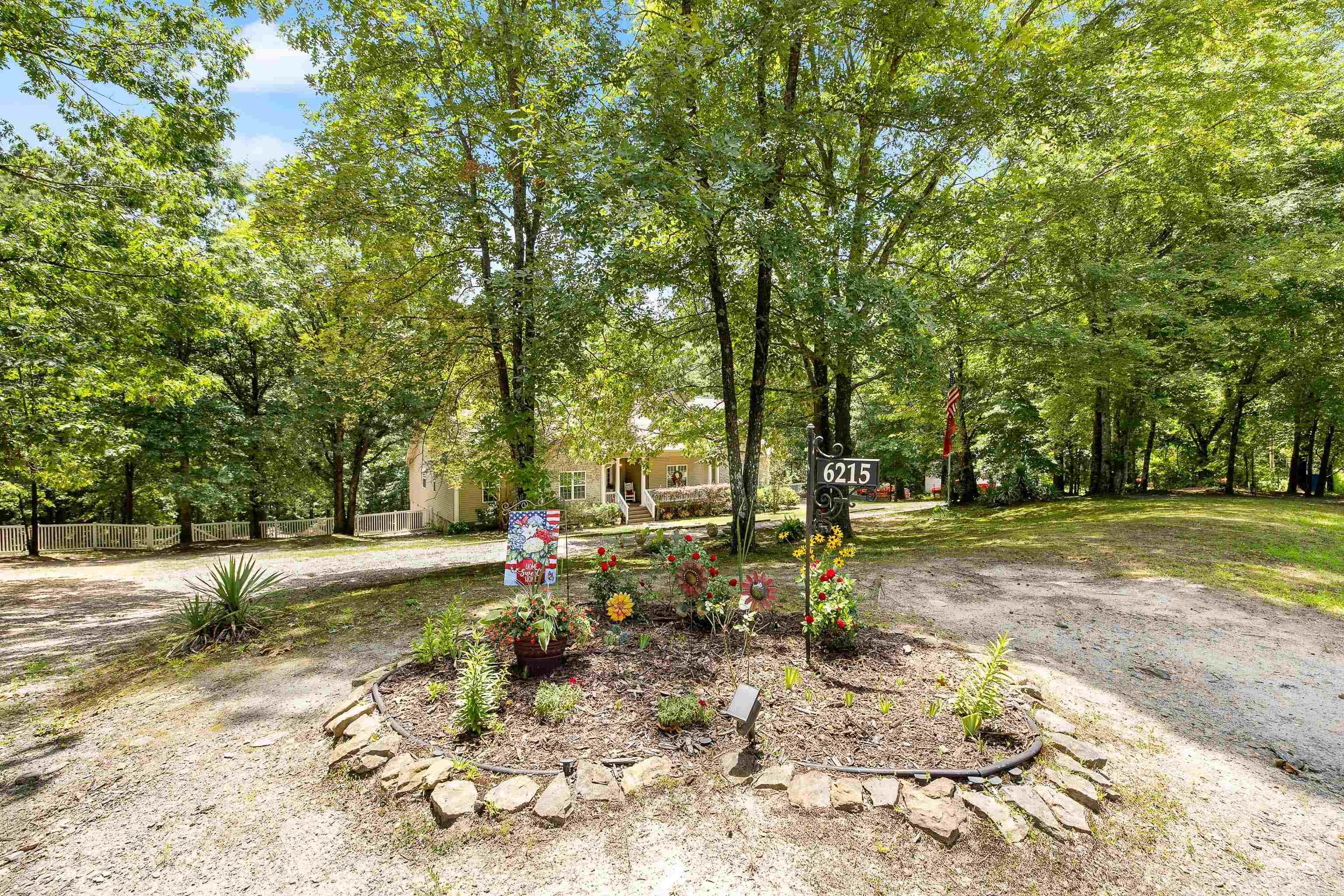HOBBY TRAIL - Residential