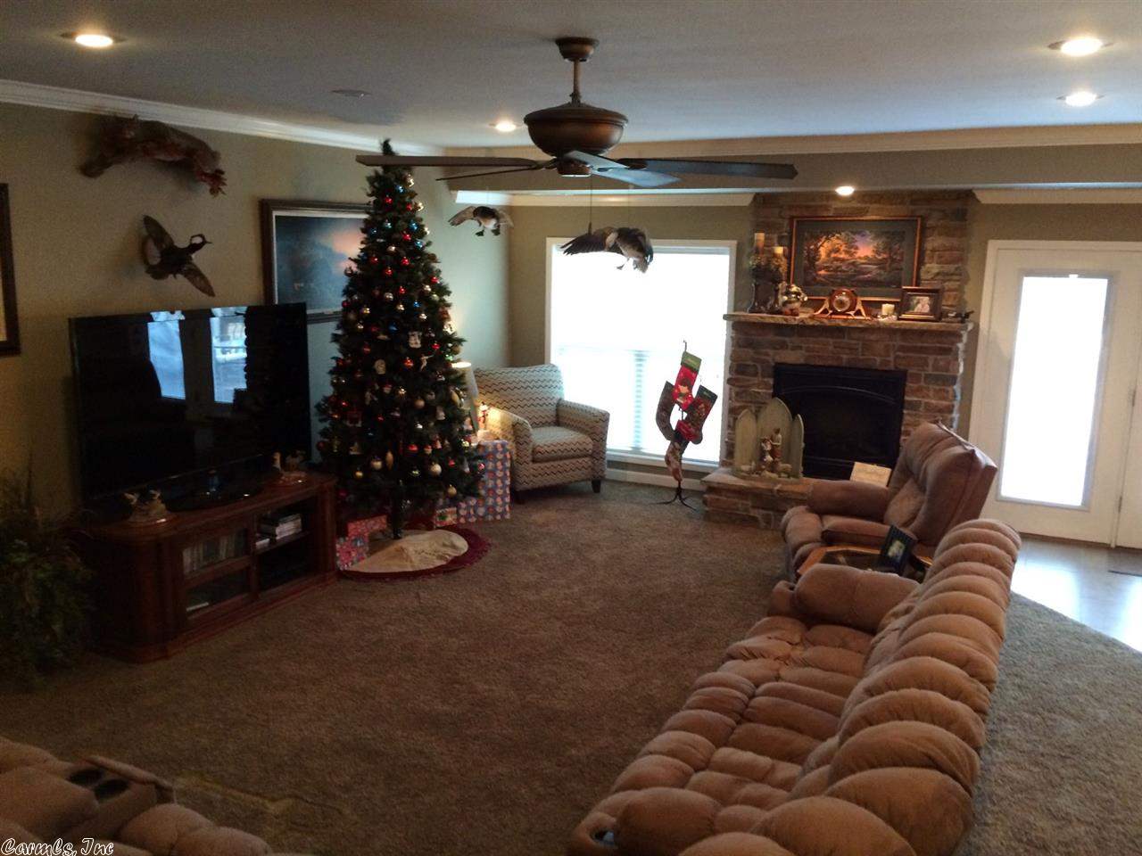 NORTH POINTE ADDN - Residential