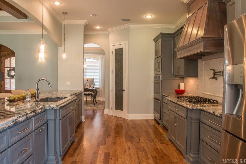 WOODLANDS EDGE - Residential