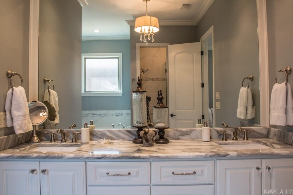 WOODLANDS EDGE - Residential