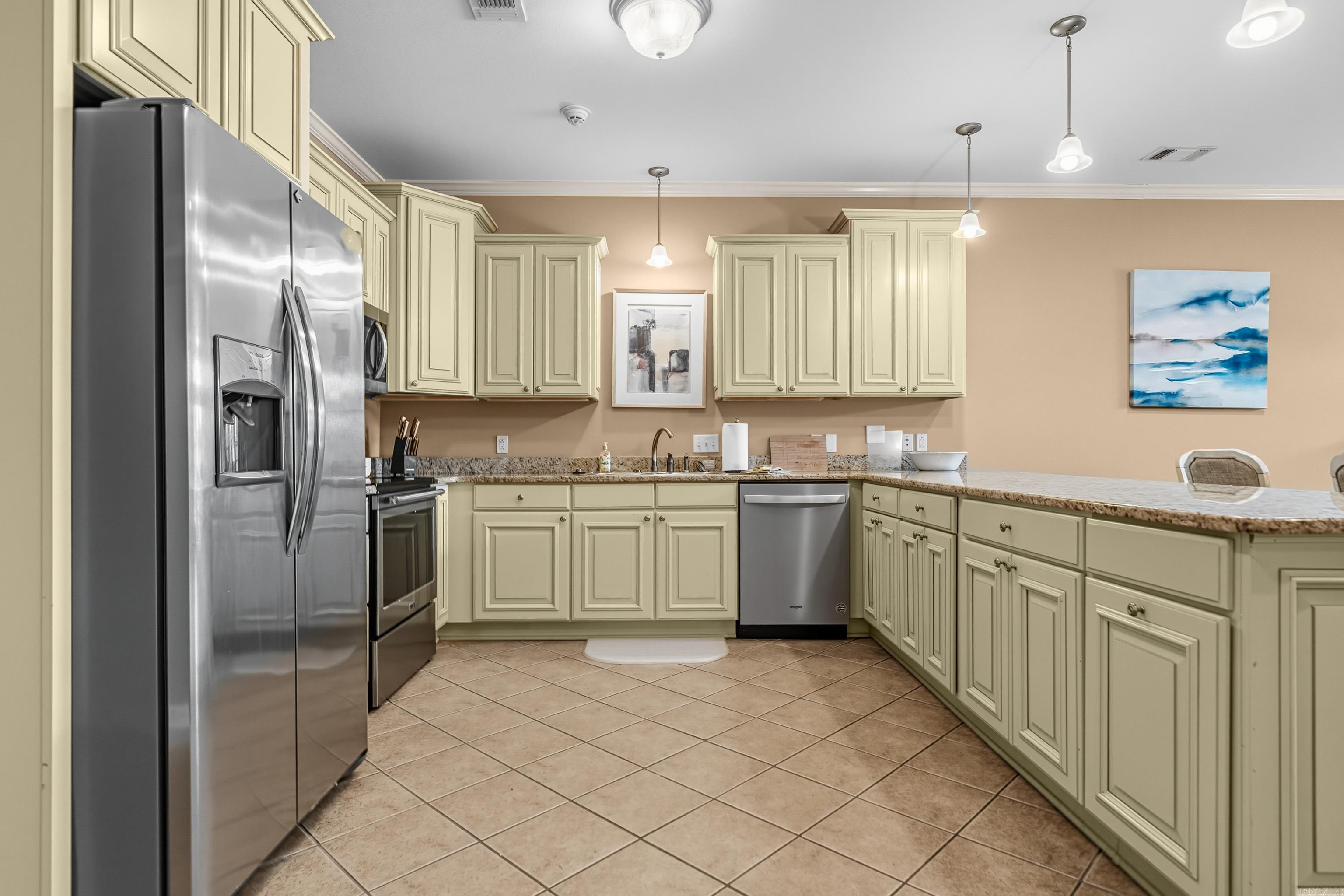 GRAND POINTE VIEW HPR - Residential