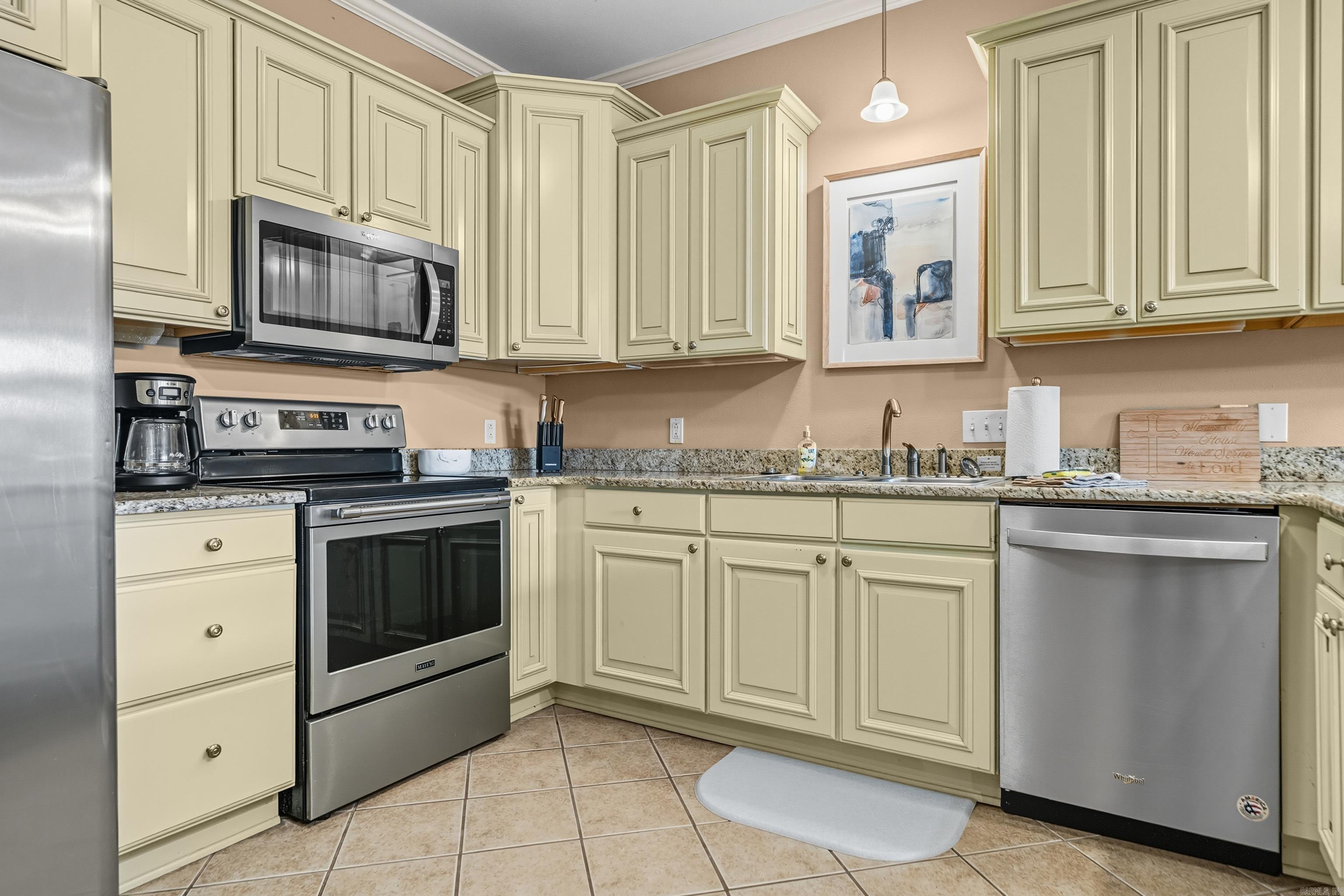 GRAND POINTE VIEW HPR - Residential