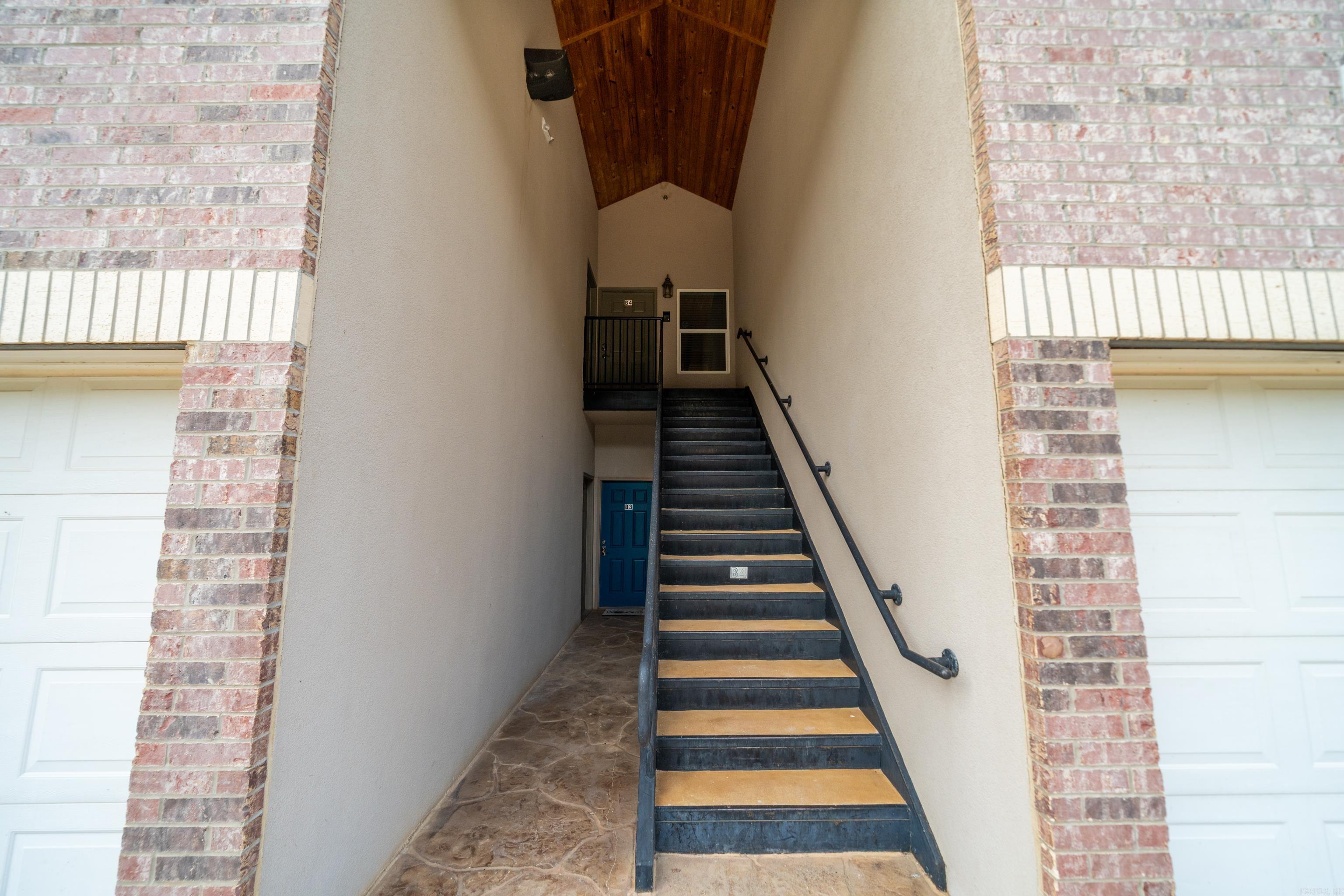 GRAND POINTE VIEW HPR - Residential