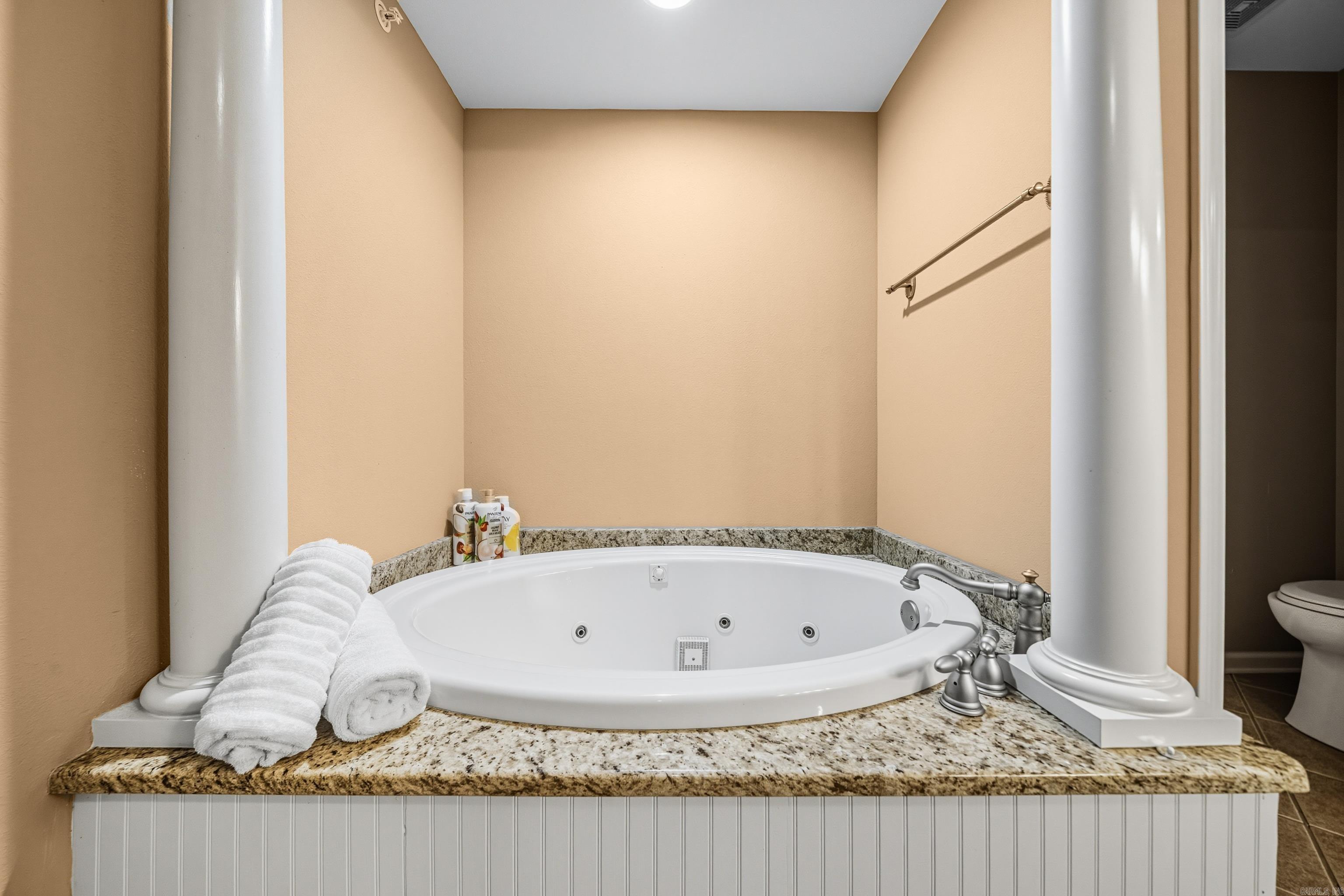 GRAND POINTE VIEW HPR - Residential