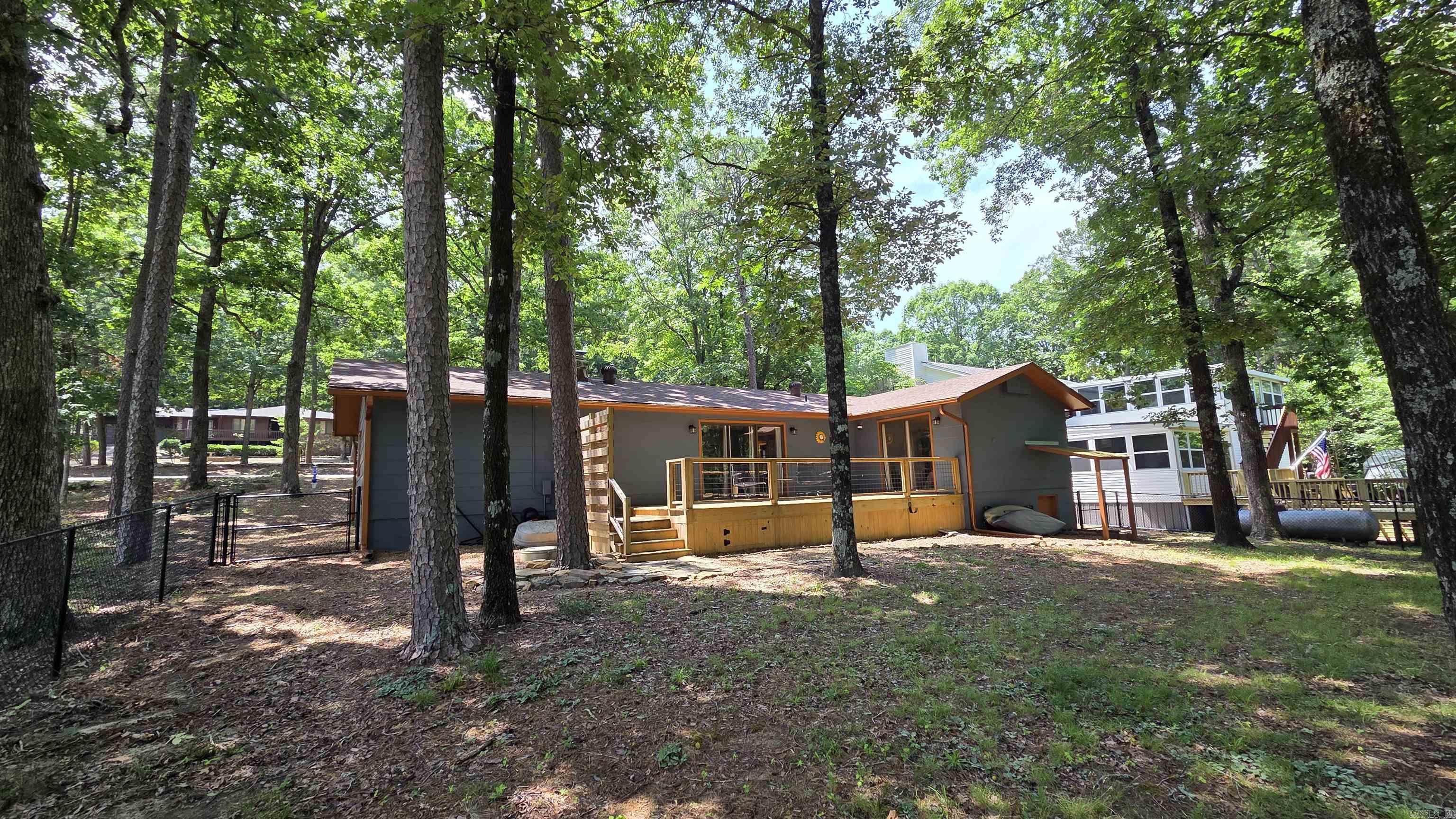 CASTLE RIDGE - Residential
