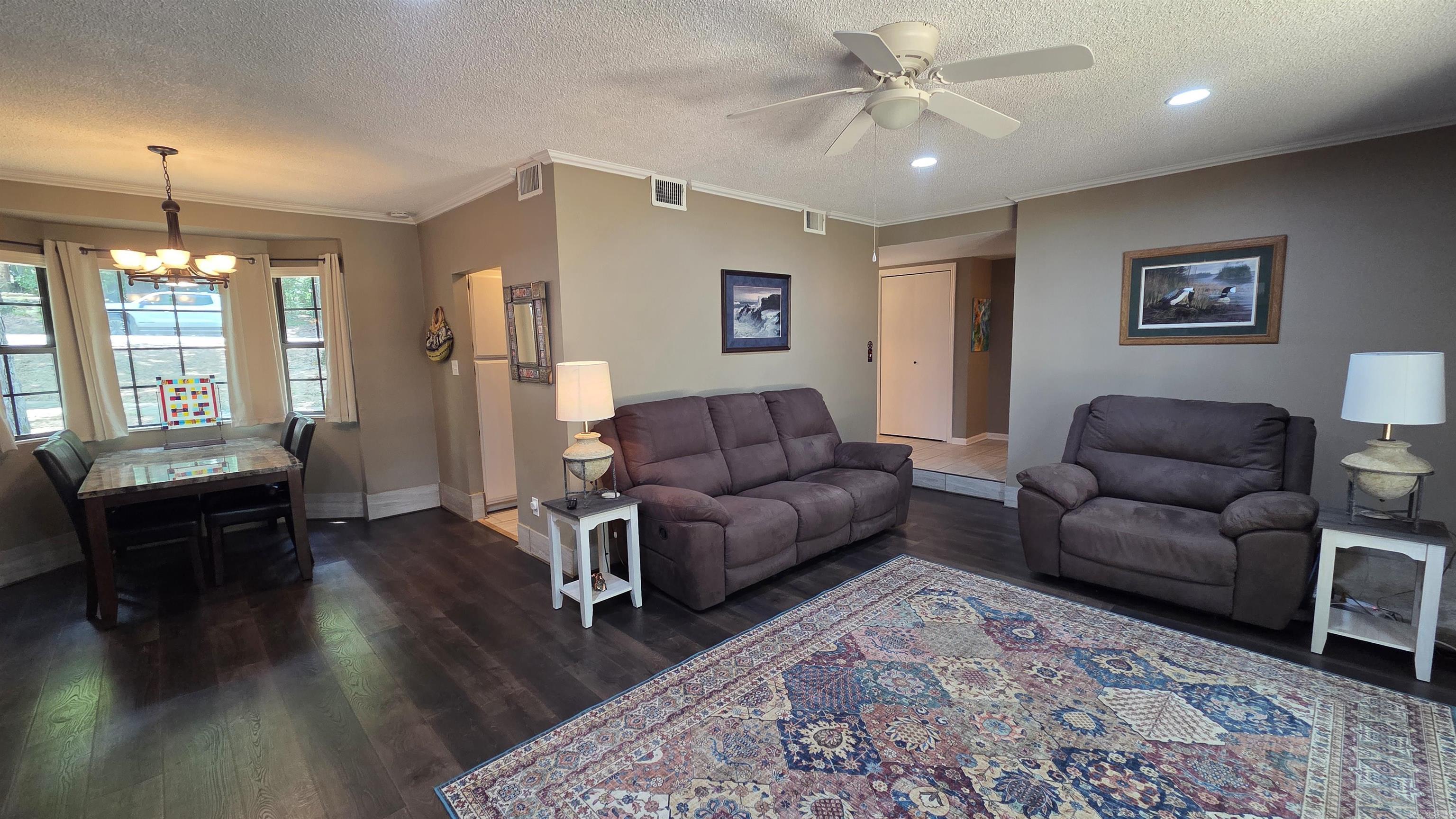 CASTLE RIDGE - Residential