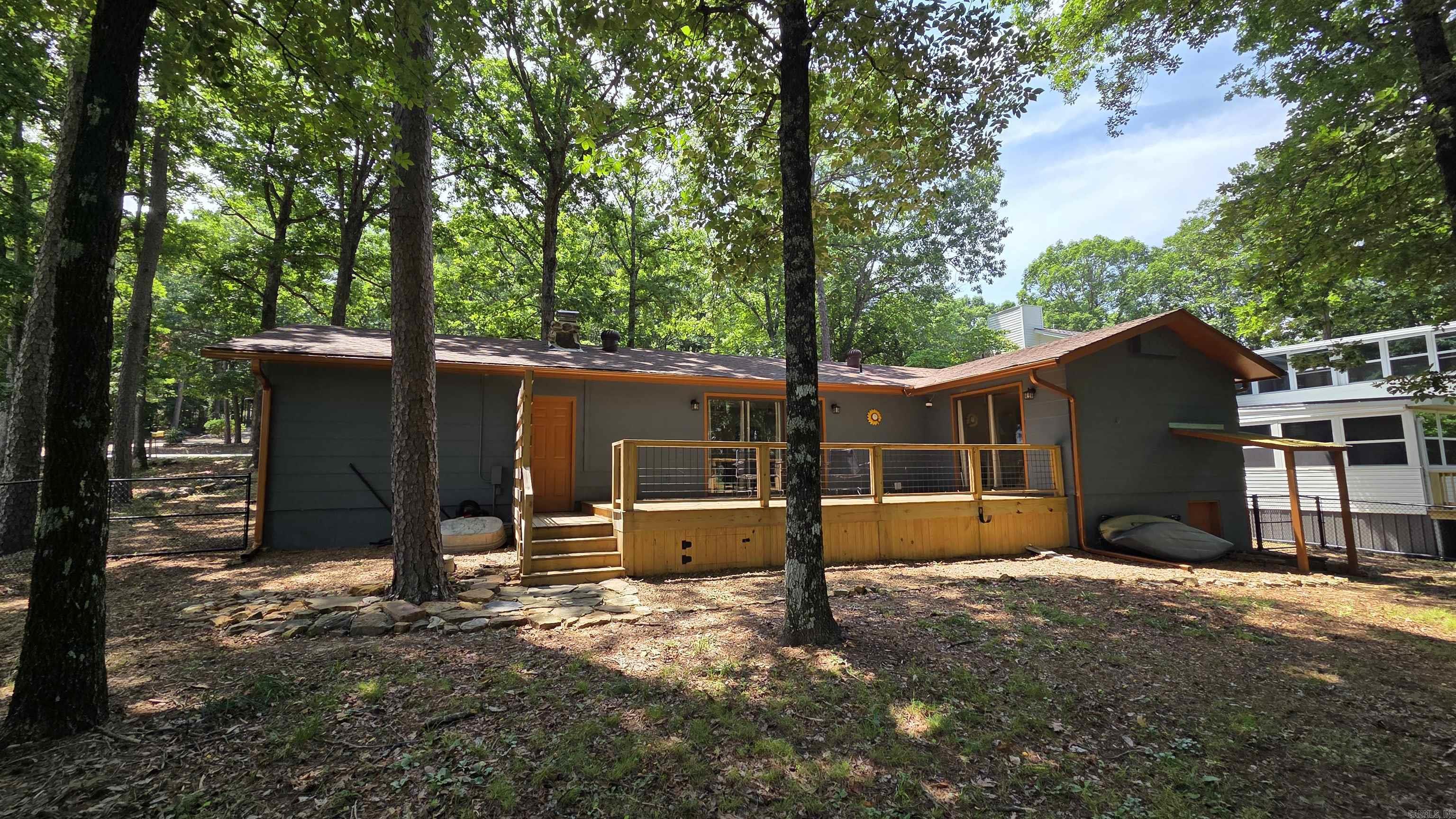 CASTLE RIDGE - Residential