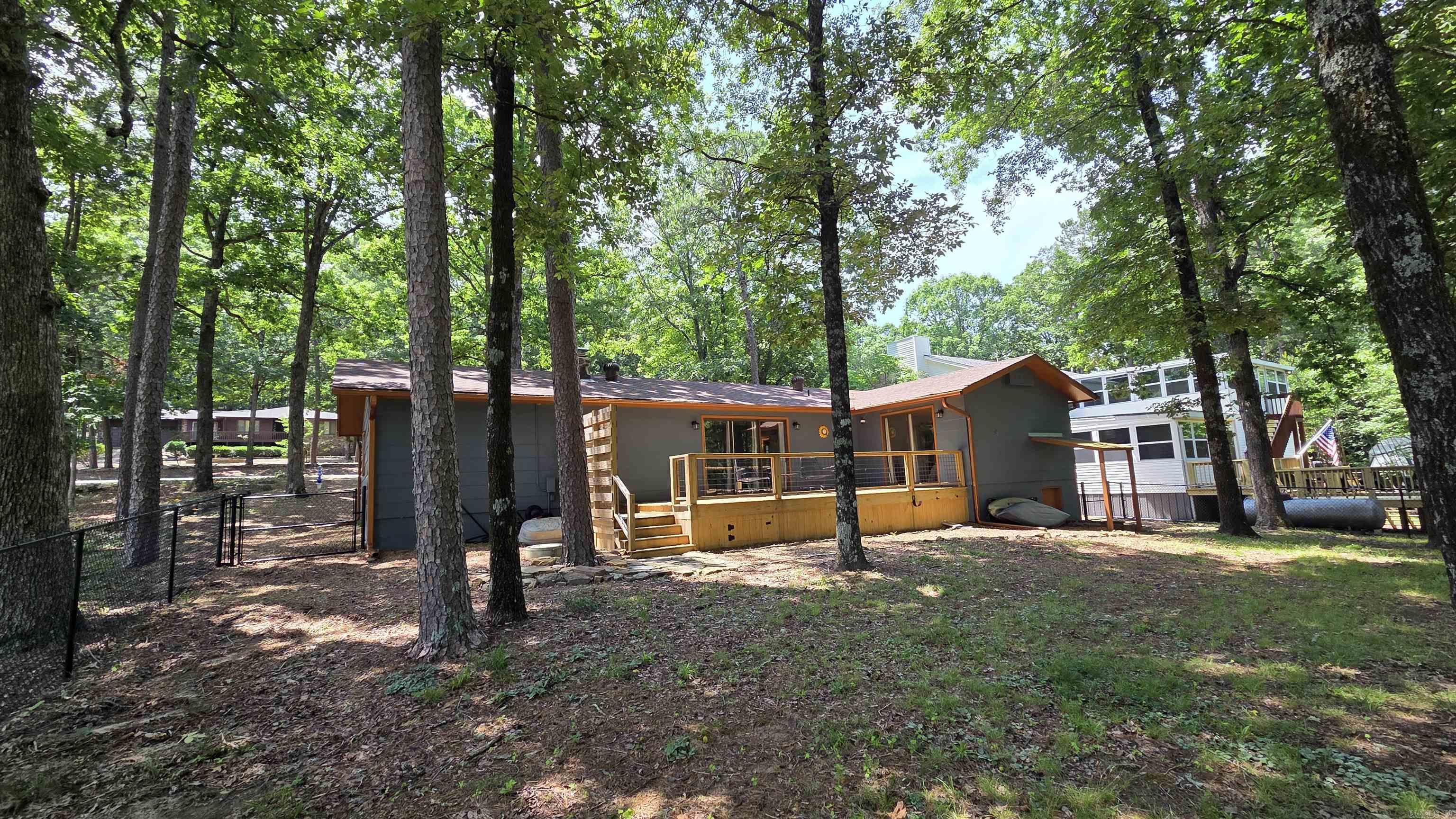 CASTLE RIDGE - Residential