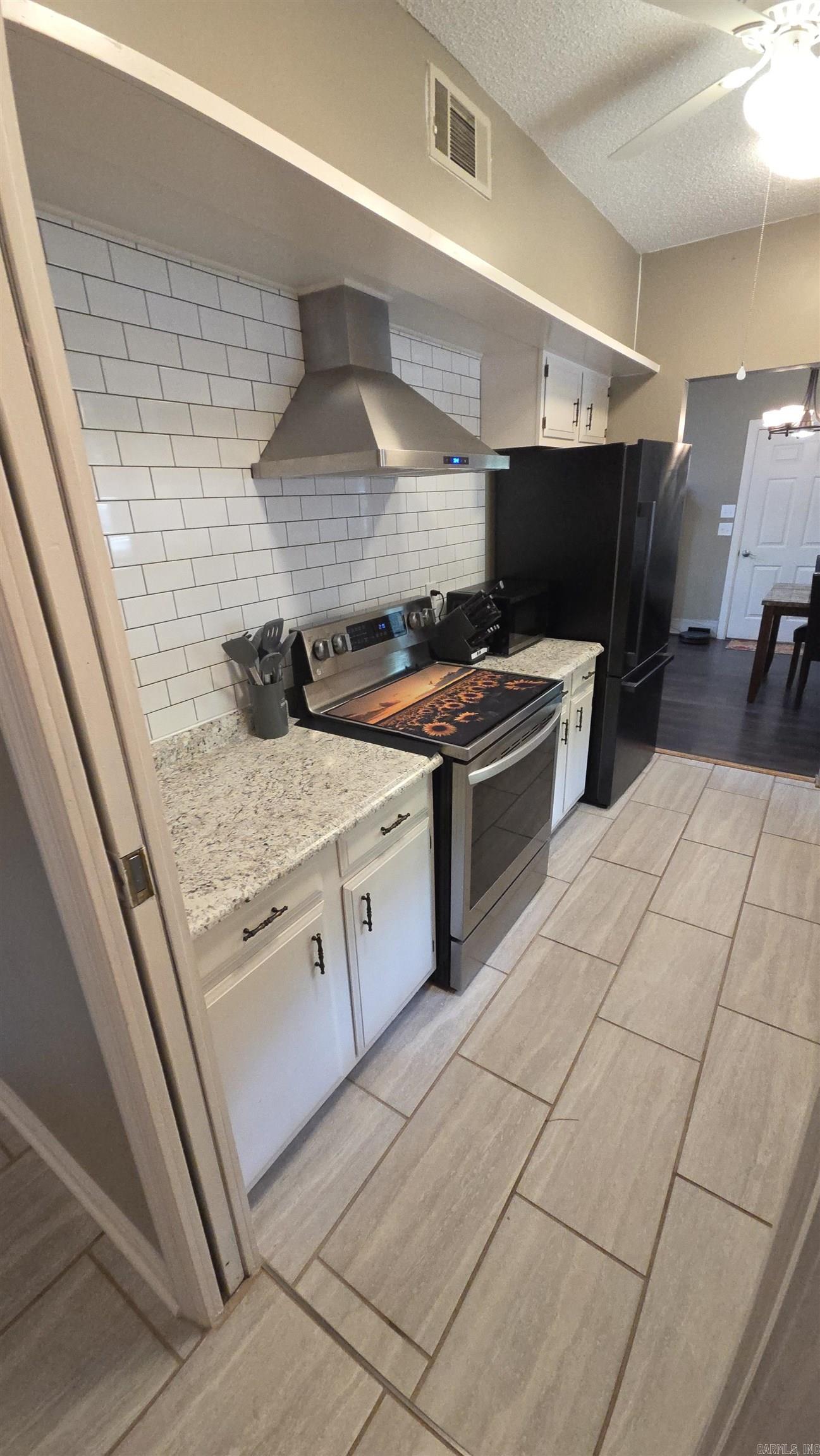 CASTLE RIDGE - Residential