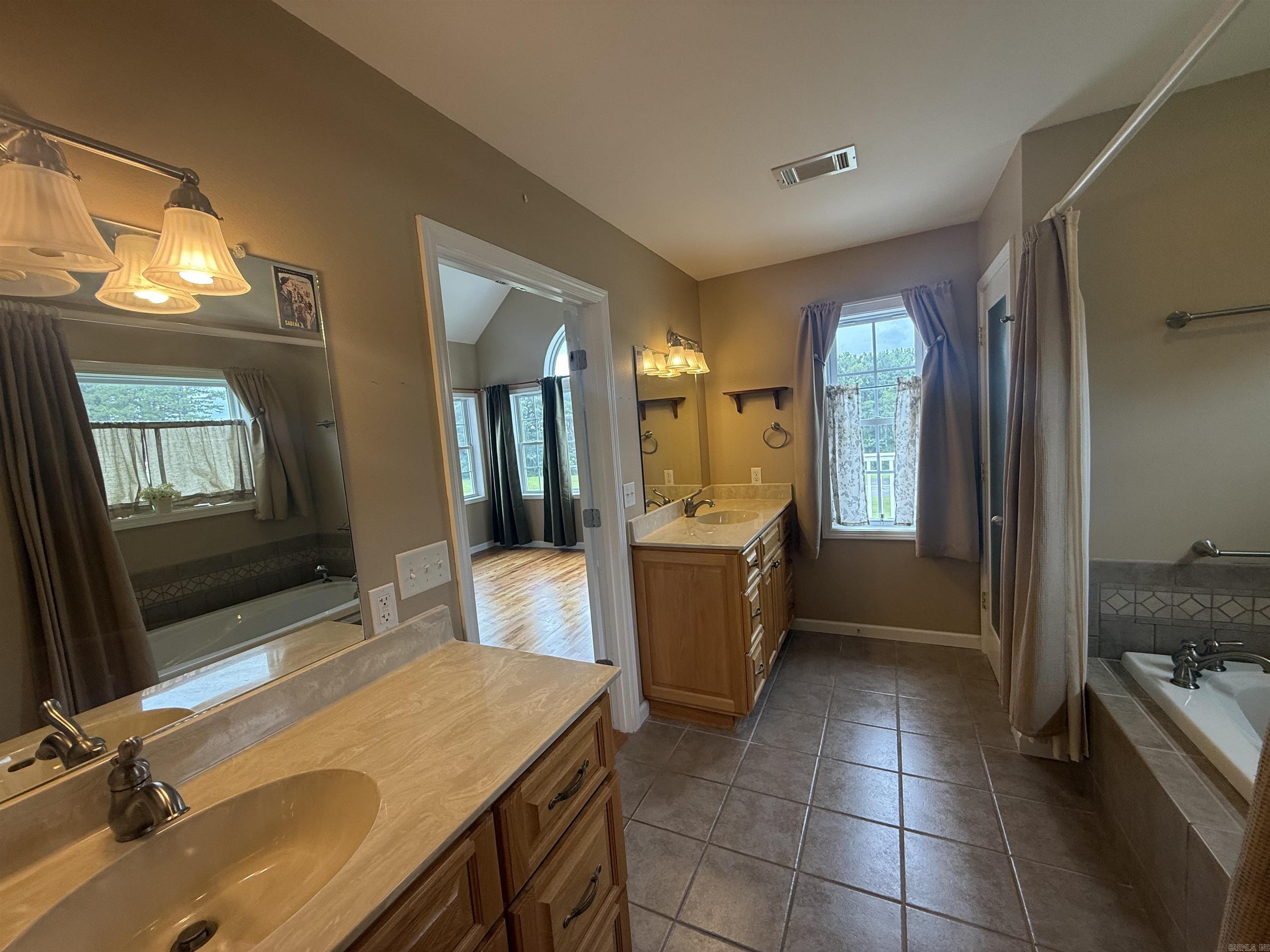 HOLLEY MOUNTAIN AIRPARK - Residential