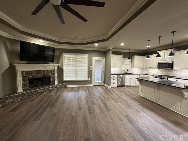 EAGLE ESTATES - Residential