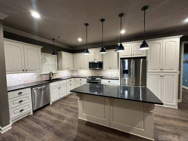 EAGLE ESTATES - Residential