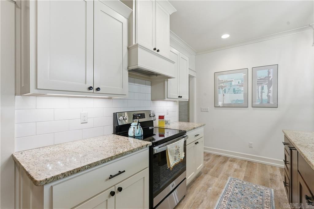 COLONIAL HEIGHTS - Residential
