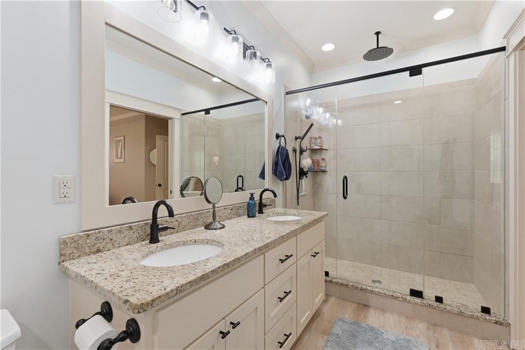 COLONIAL HEIGHTS - Residential