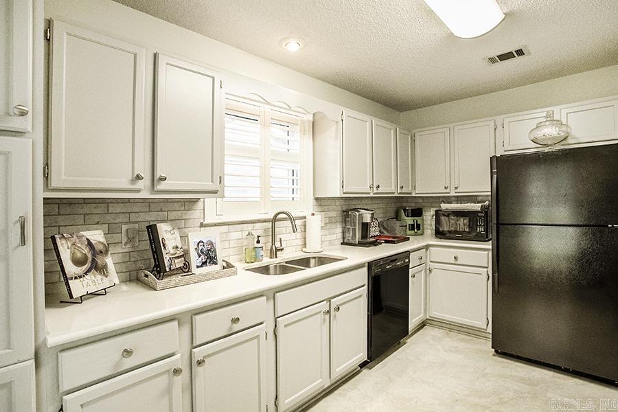 CRYSTAL VALLEY MANOR - Residential