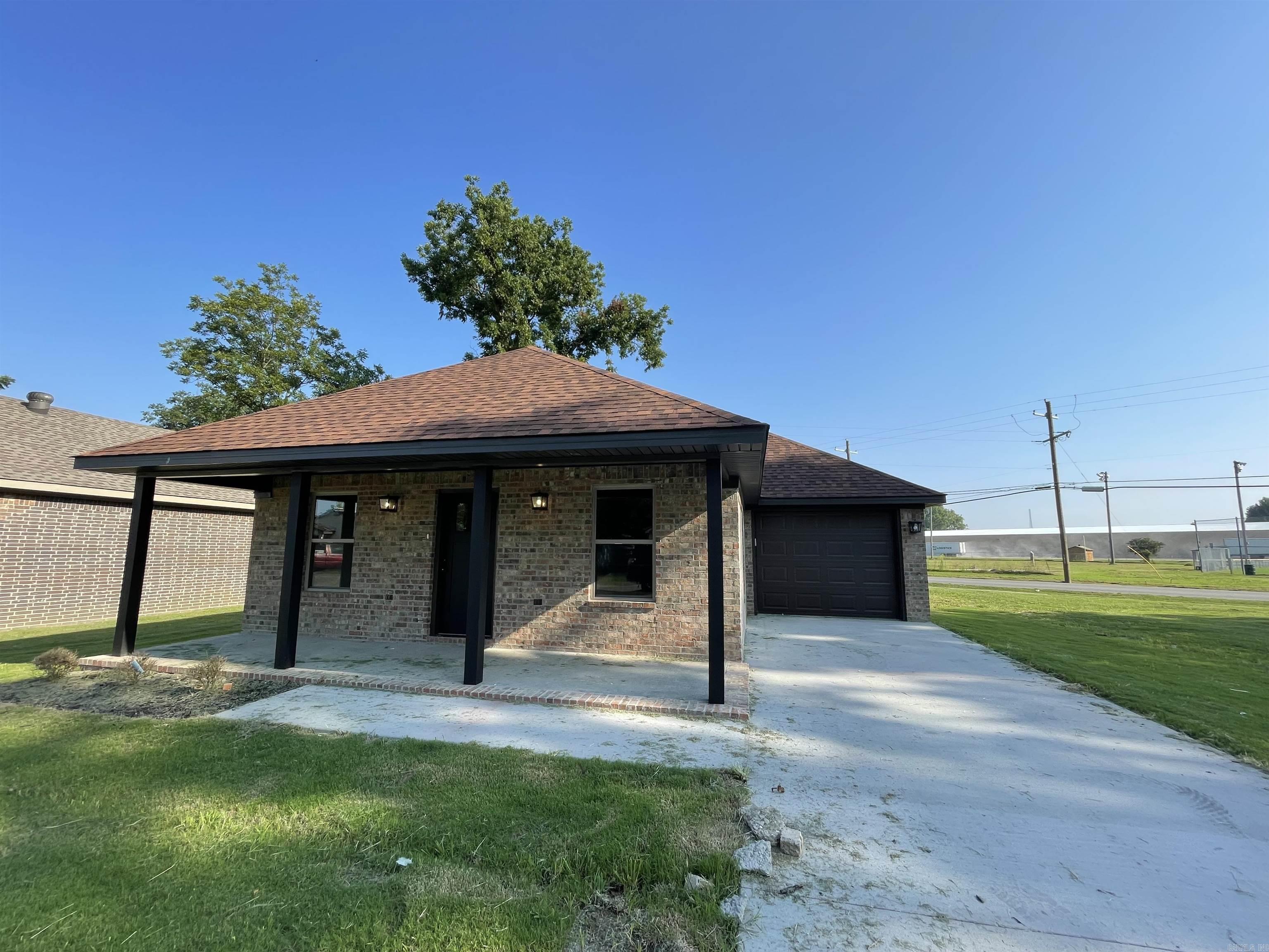POINSETT LUMBER & MFG CO 4TH - Residential