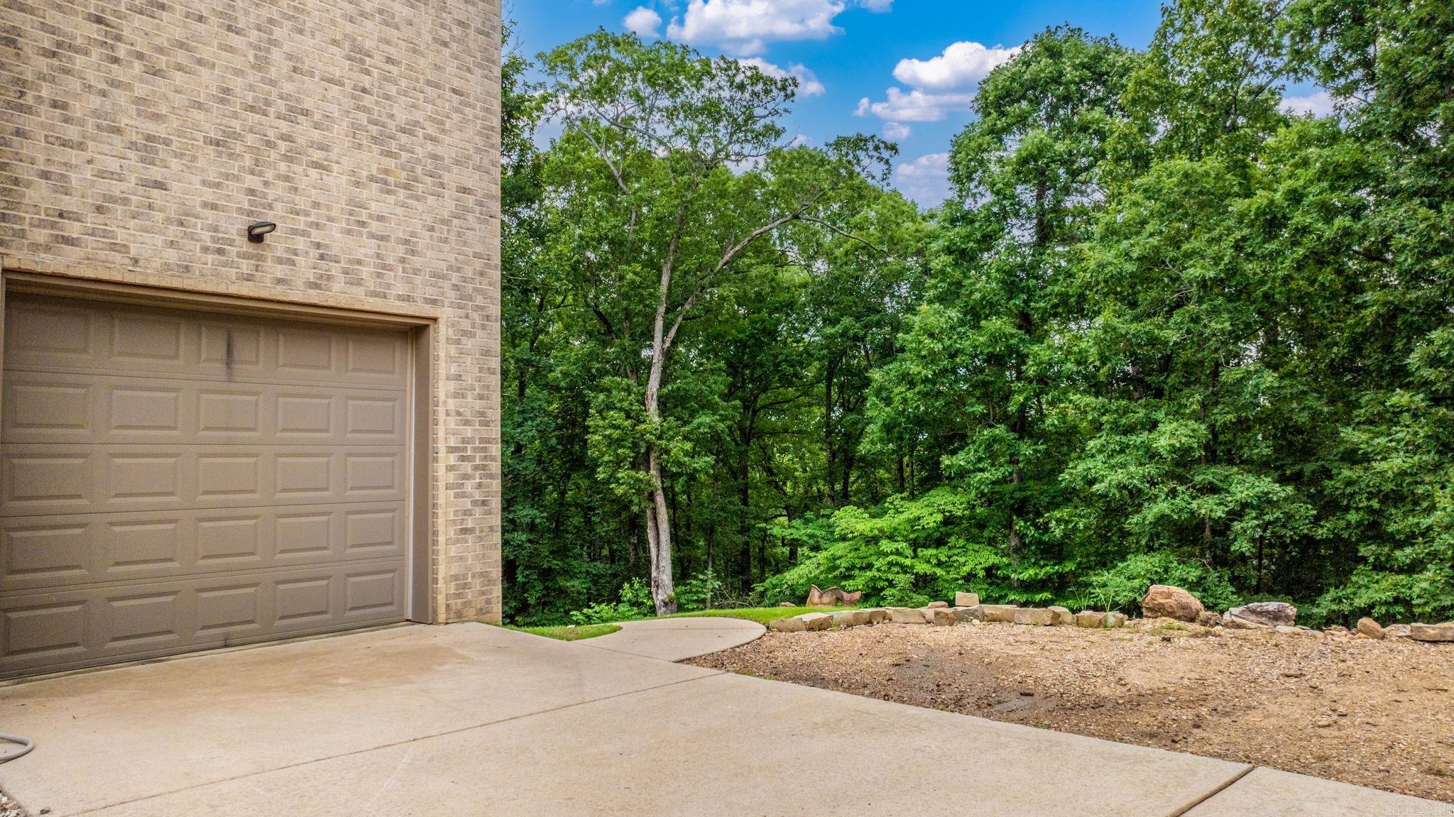 WOODLANDS EDGE - Residential