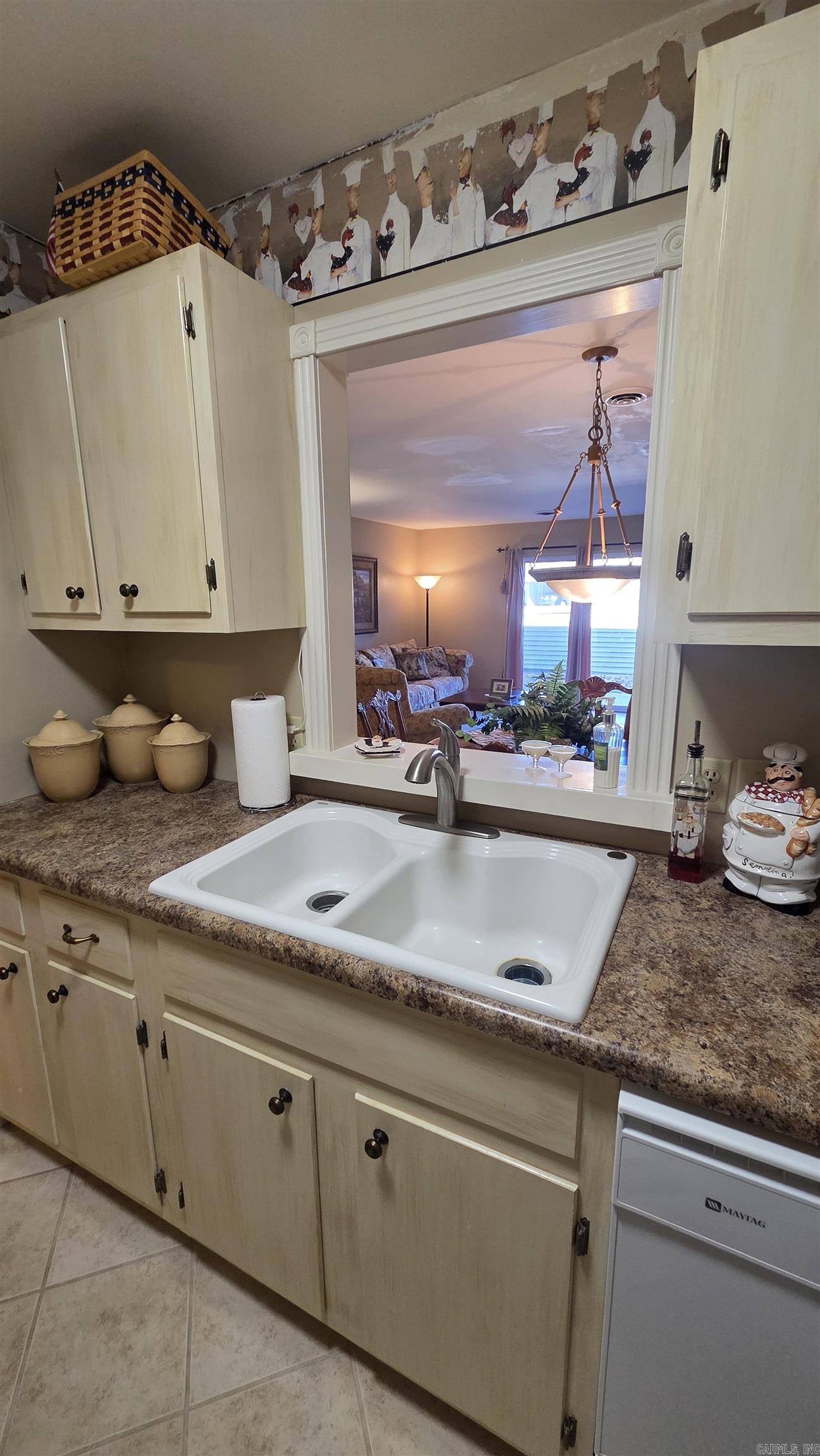 LAKEWOOD HILLS CONDO - Residential