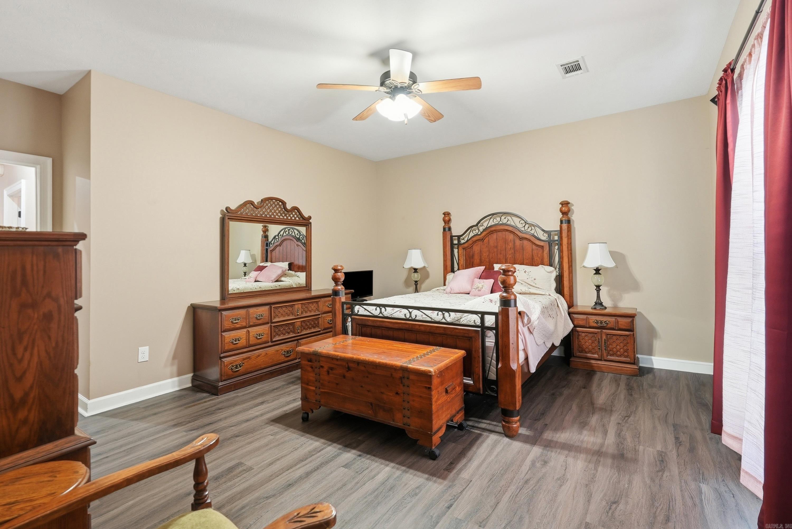 OAK TREE SUB - Residential