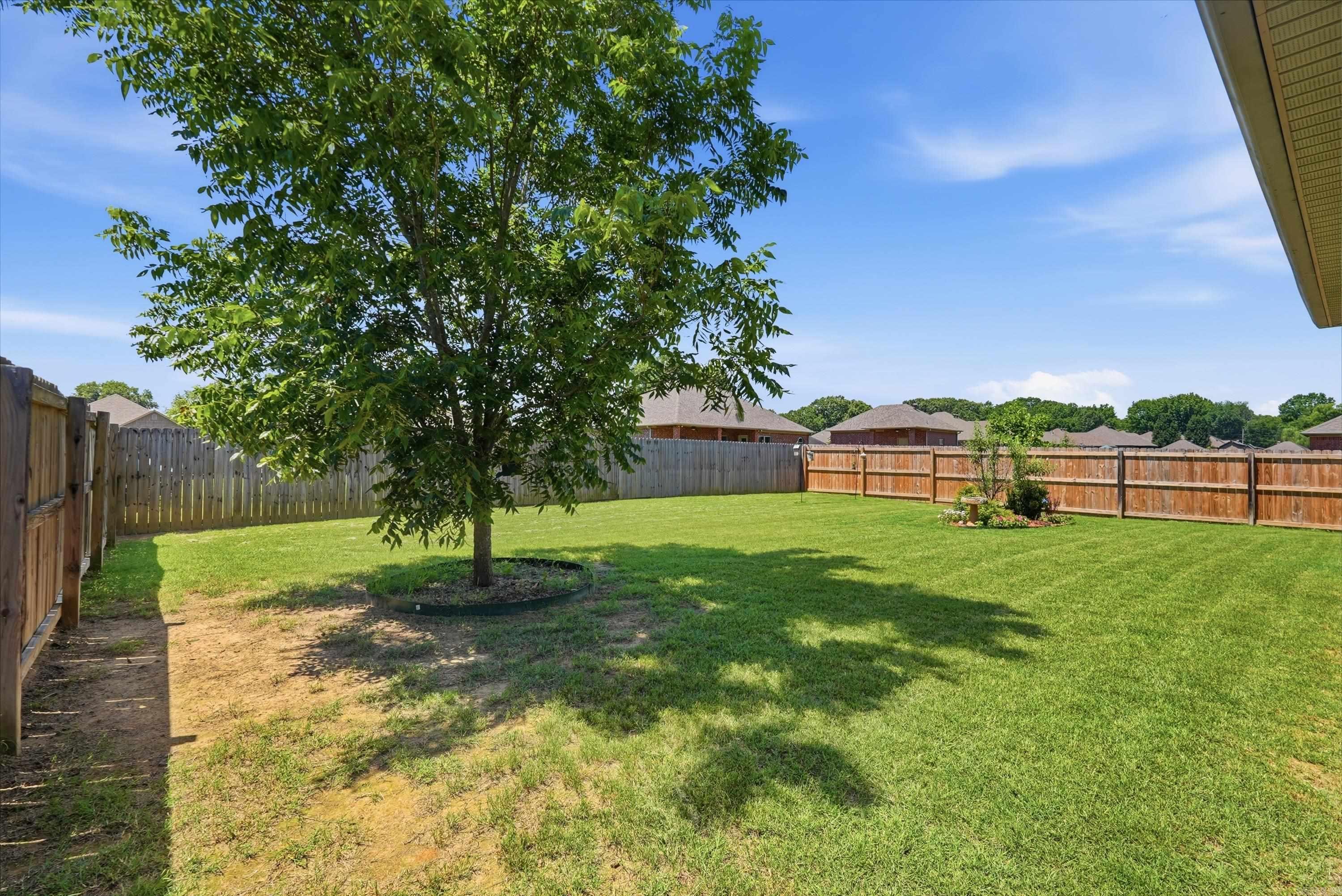 OAK TREE SUB - Residential