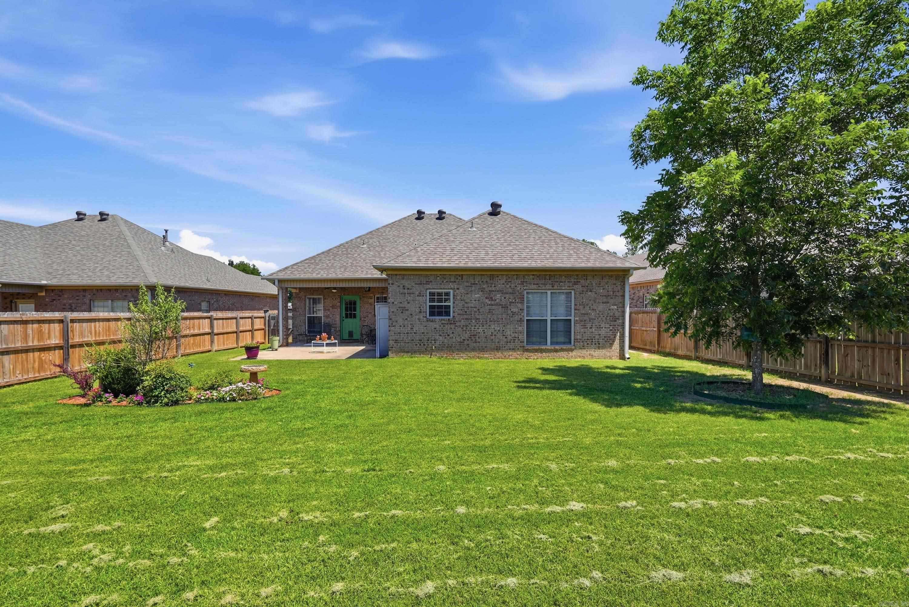 OAK TREE SUB - Residential