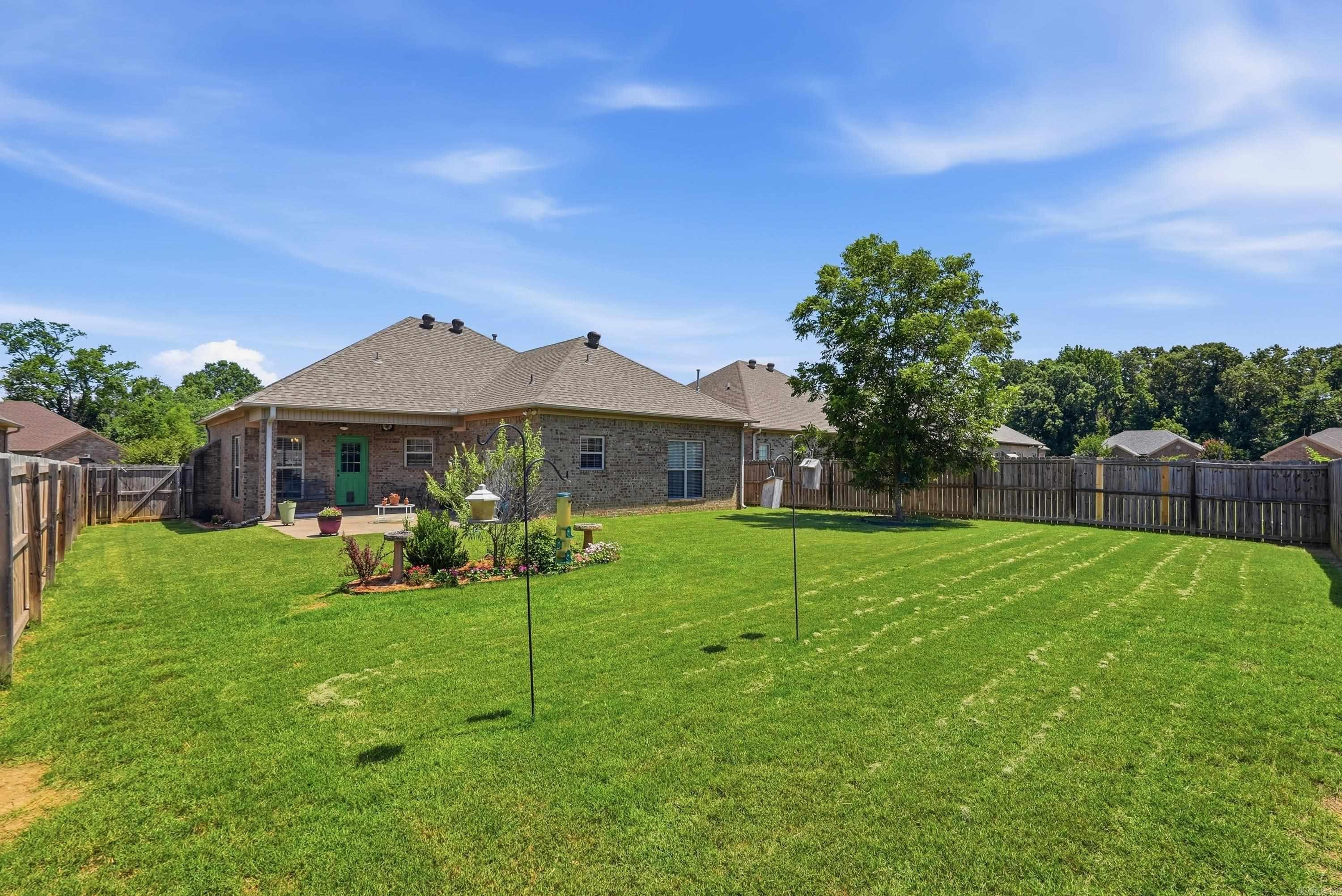 OAK TREE SUB - Residential