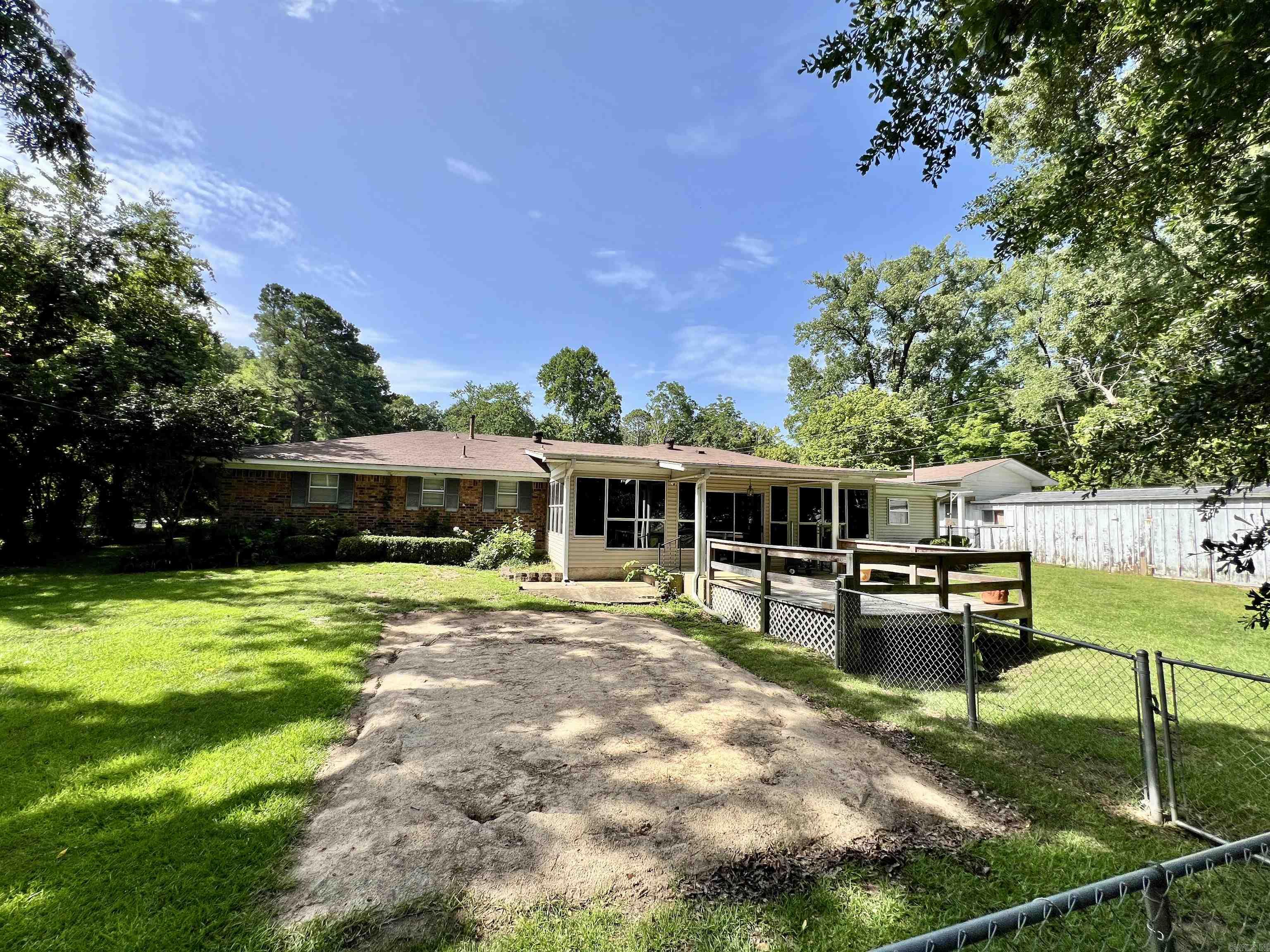 COUNTRY CLUB ADDN - Residential