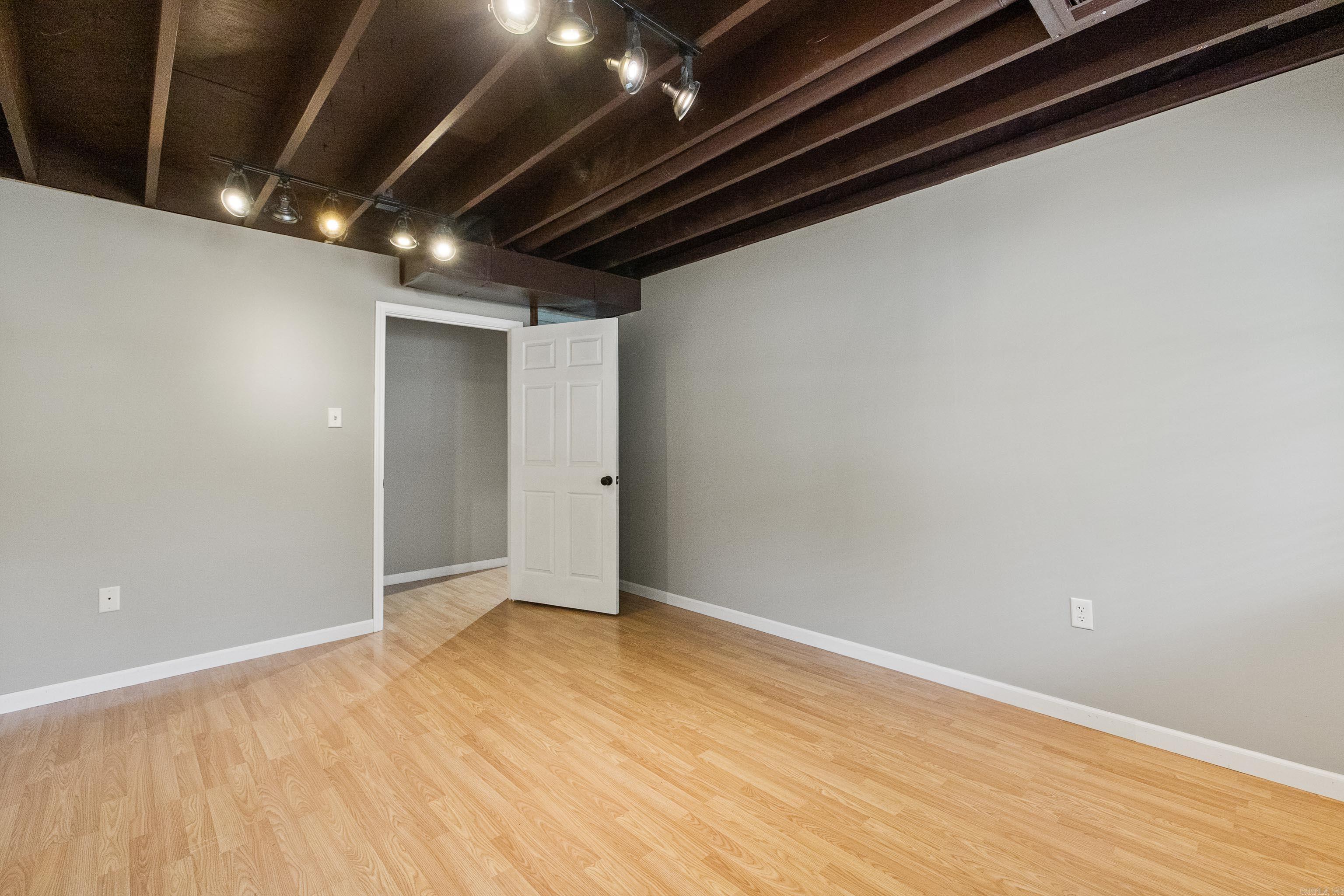 Fiddlers Survey - Commercial Sale