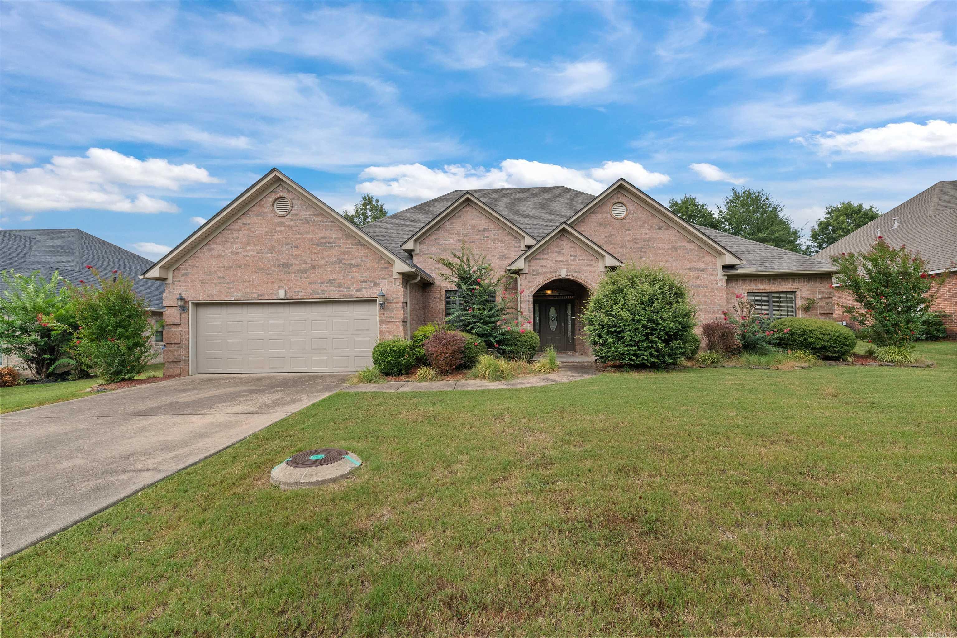 COUNTRY CLUB OF ARK THE - Residential