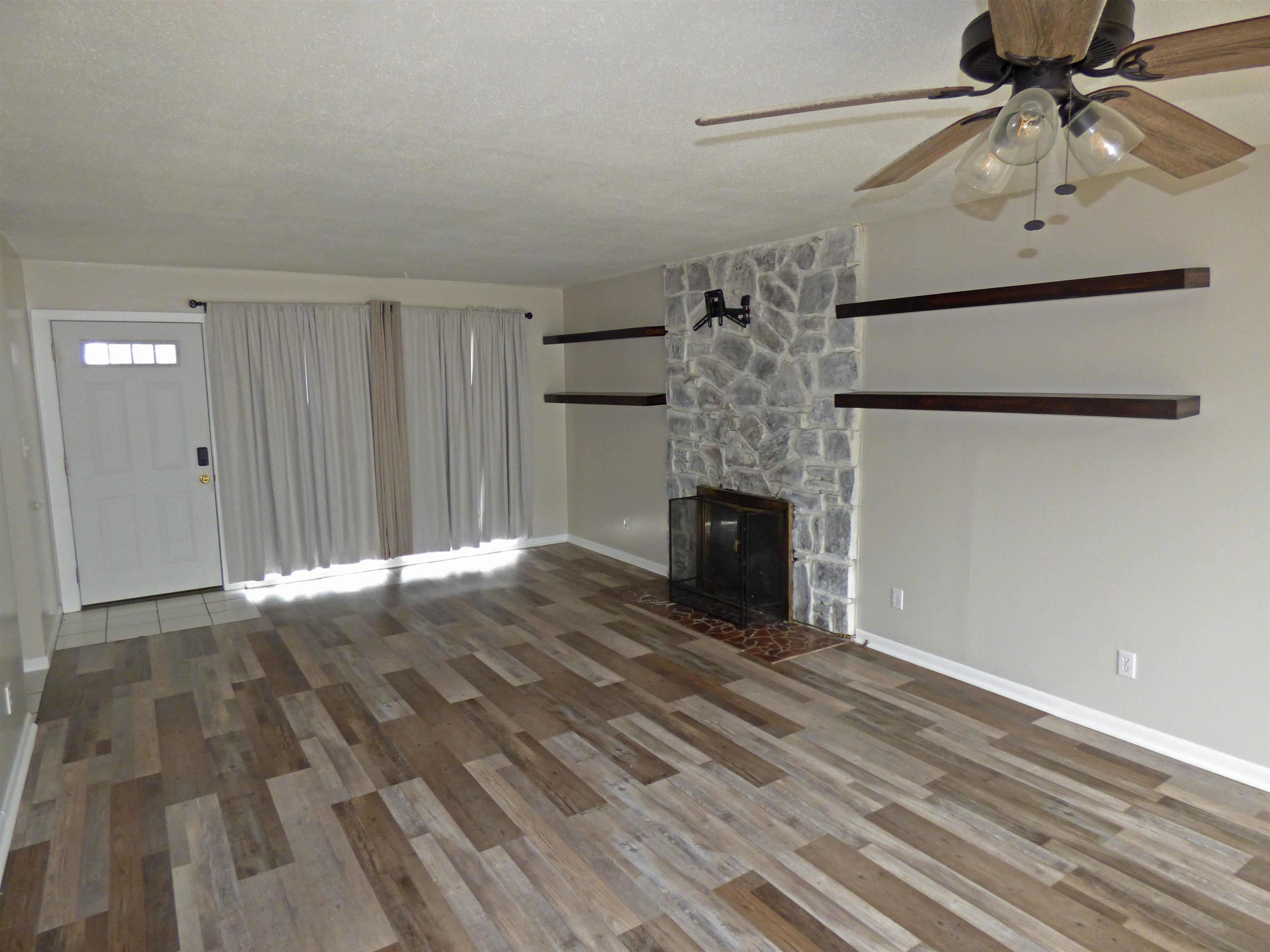 Townhouse 3rd - Residential Lease