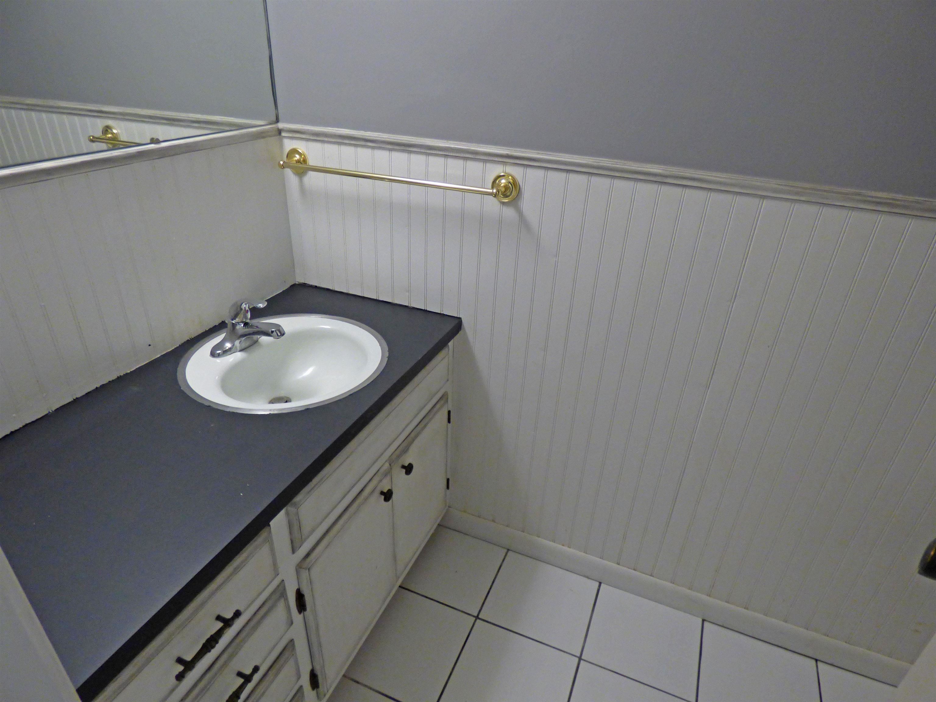 Townhouse 3rd - Residential Lease