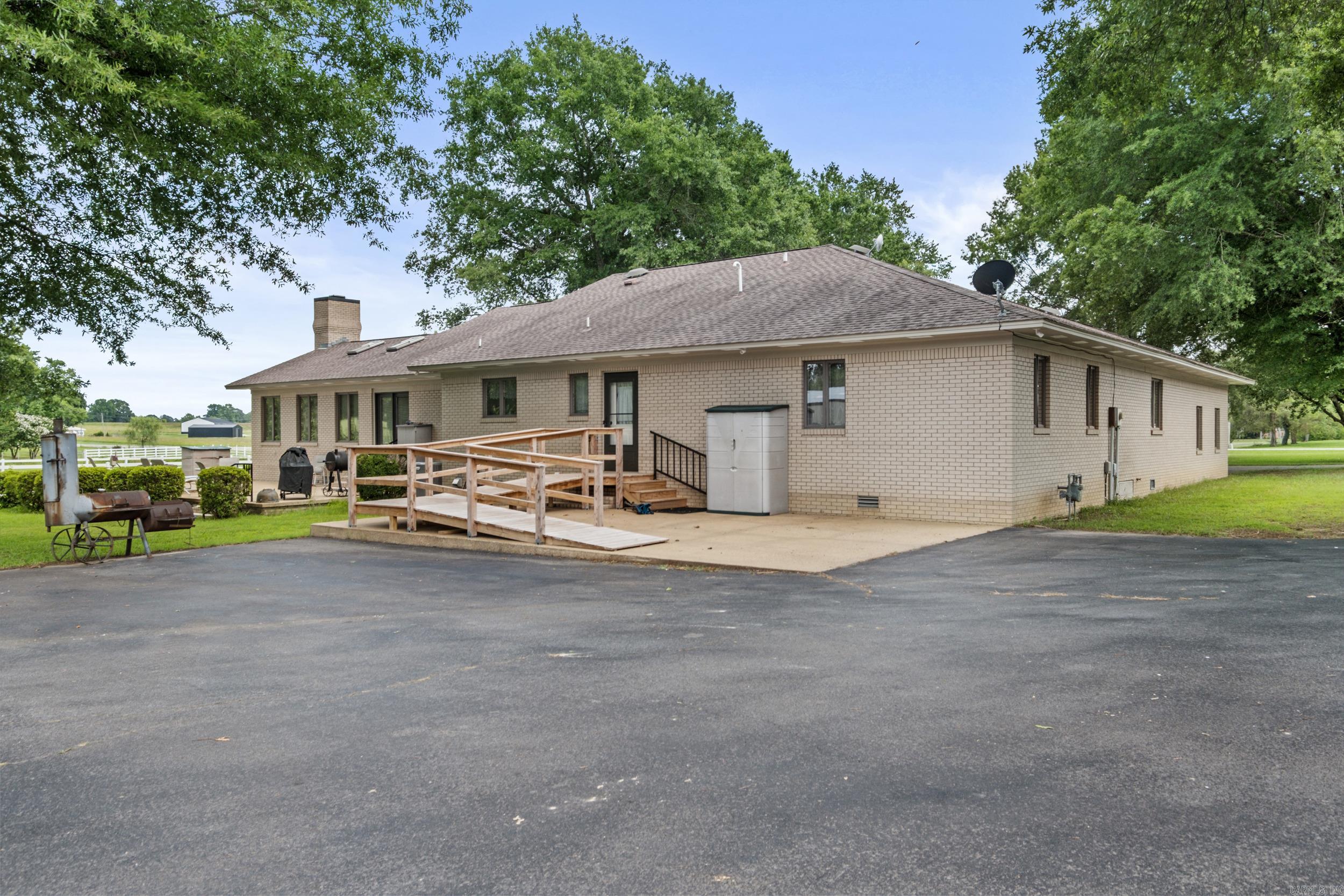 COUNTRY VALLEY ESTATES - Residential