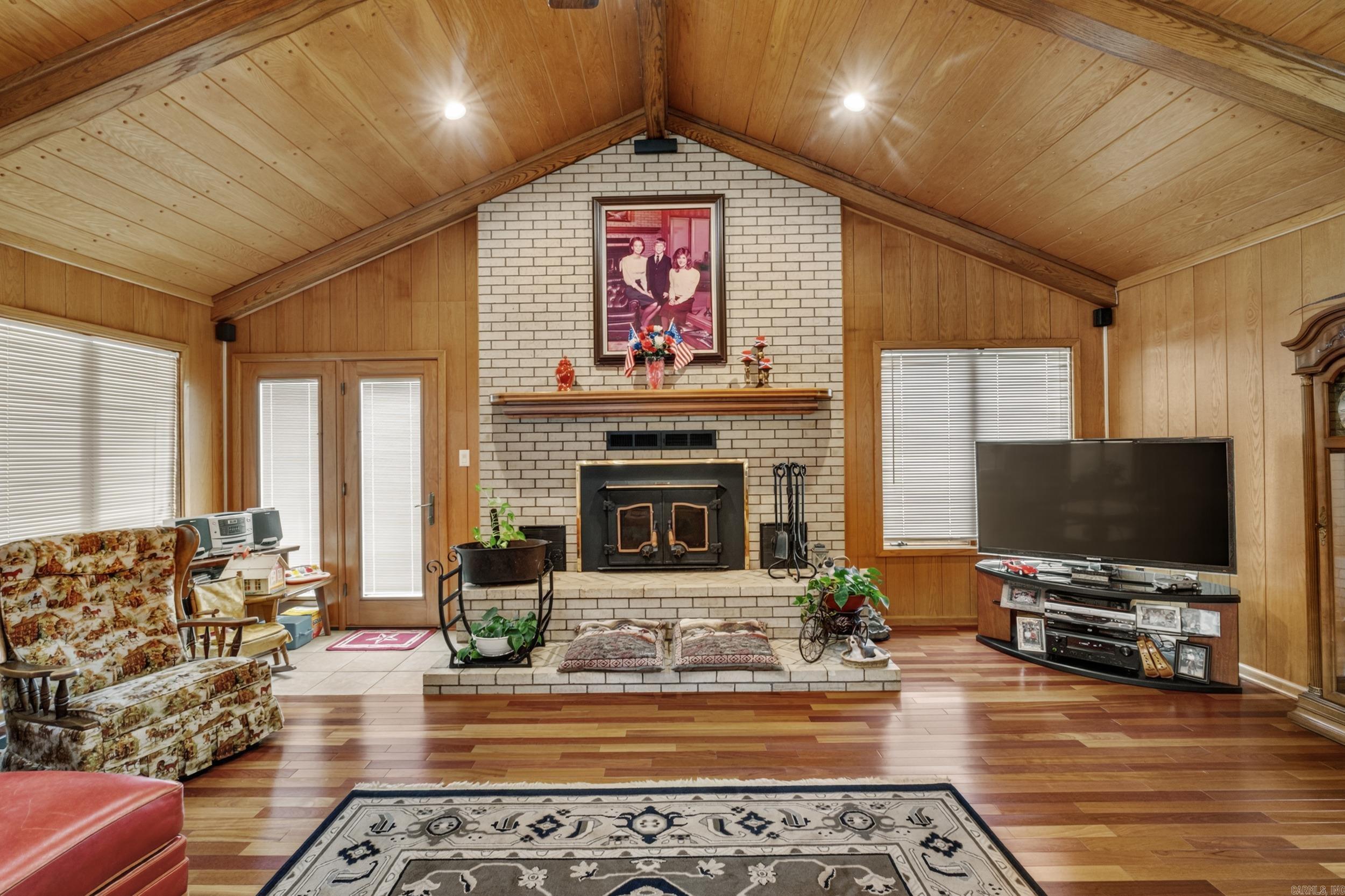 COUNTRY VALLEY ESTATES - Residential