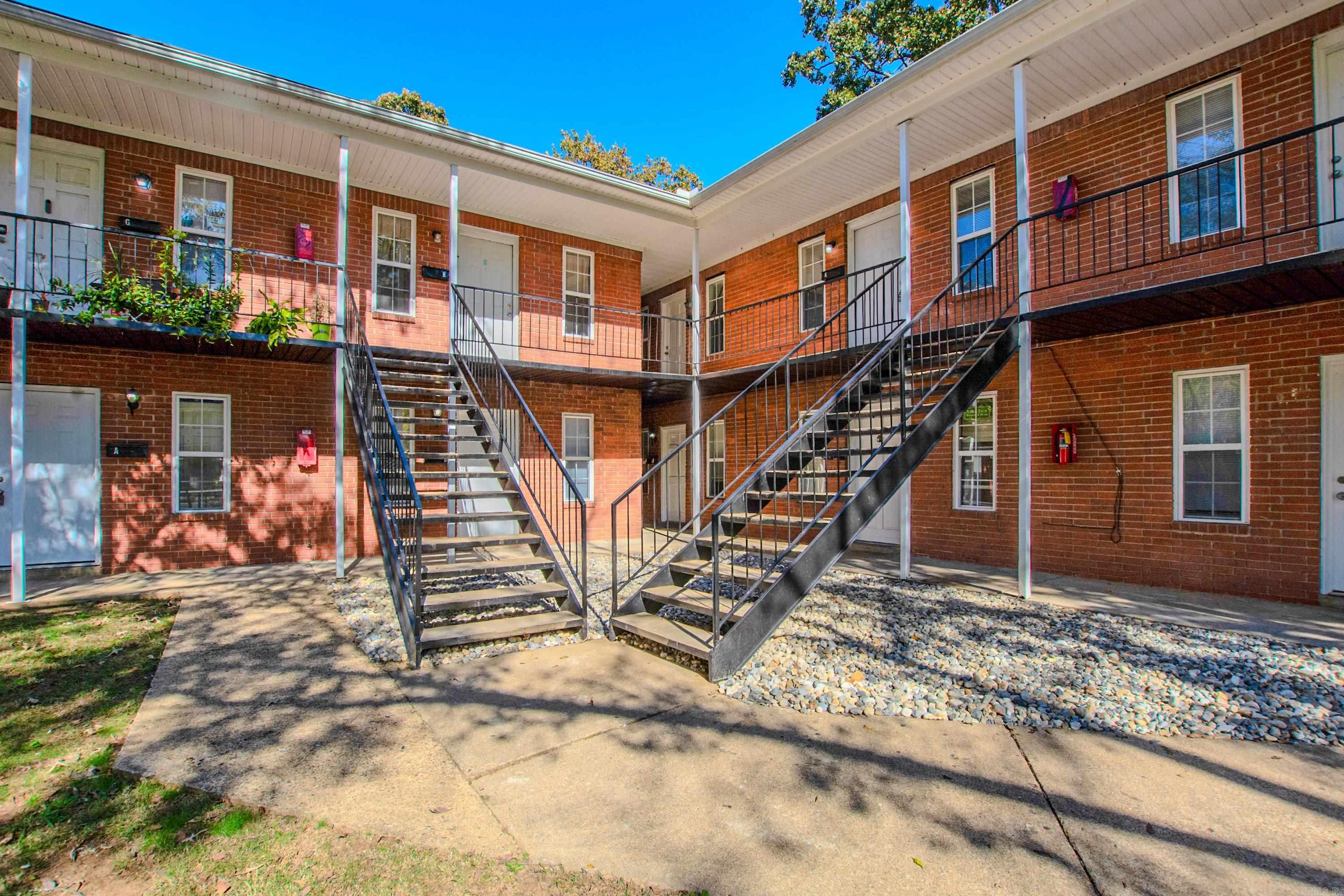 Hill Crest - Residential Lease