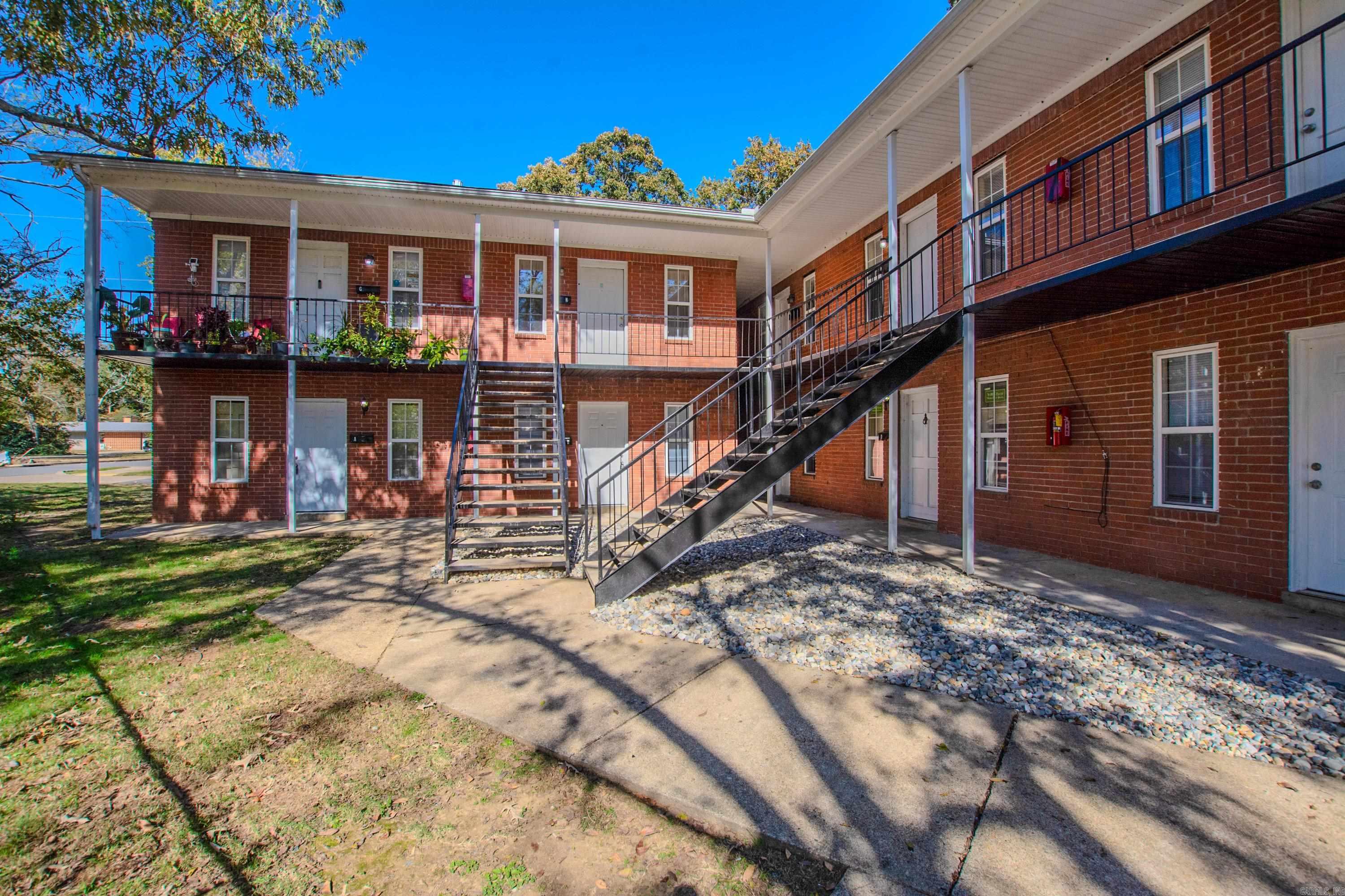 *MOVE IN SPECIAL! HALF OFF FIRST MONTH’S RENT! Cute 1BD/1BA apartment in the coveted Hillcrest neighborhood that is waiting for you to call home. Luxury vinyl flooring throughout. Plenty of living space and an Eat-in-kitchen perfect for enjoying meals with family or friends. Close to shopping, dining, and all the gems Hillcrest has to offer! All utilities included!! Coin-operated laundry on premise. There is a 25 lbs. weight limit for pets. This property is managed by Hoffman Team so beware of scammers - we will never ask you to Cashapp us money. The lease for this property is flexible with a 3% increase after the first year. Income must be 3x the amount of rent. Deposit, first month’s rent, and the $50 administration fee due before move in. This property does not accept section 8. Visit our Hoffman Team website or come to our office to schedule your showing today! We are located at 3009 W Markham Street in Little Rock and our office hours are Monday - Friday, 8:30am-4:30pm.