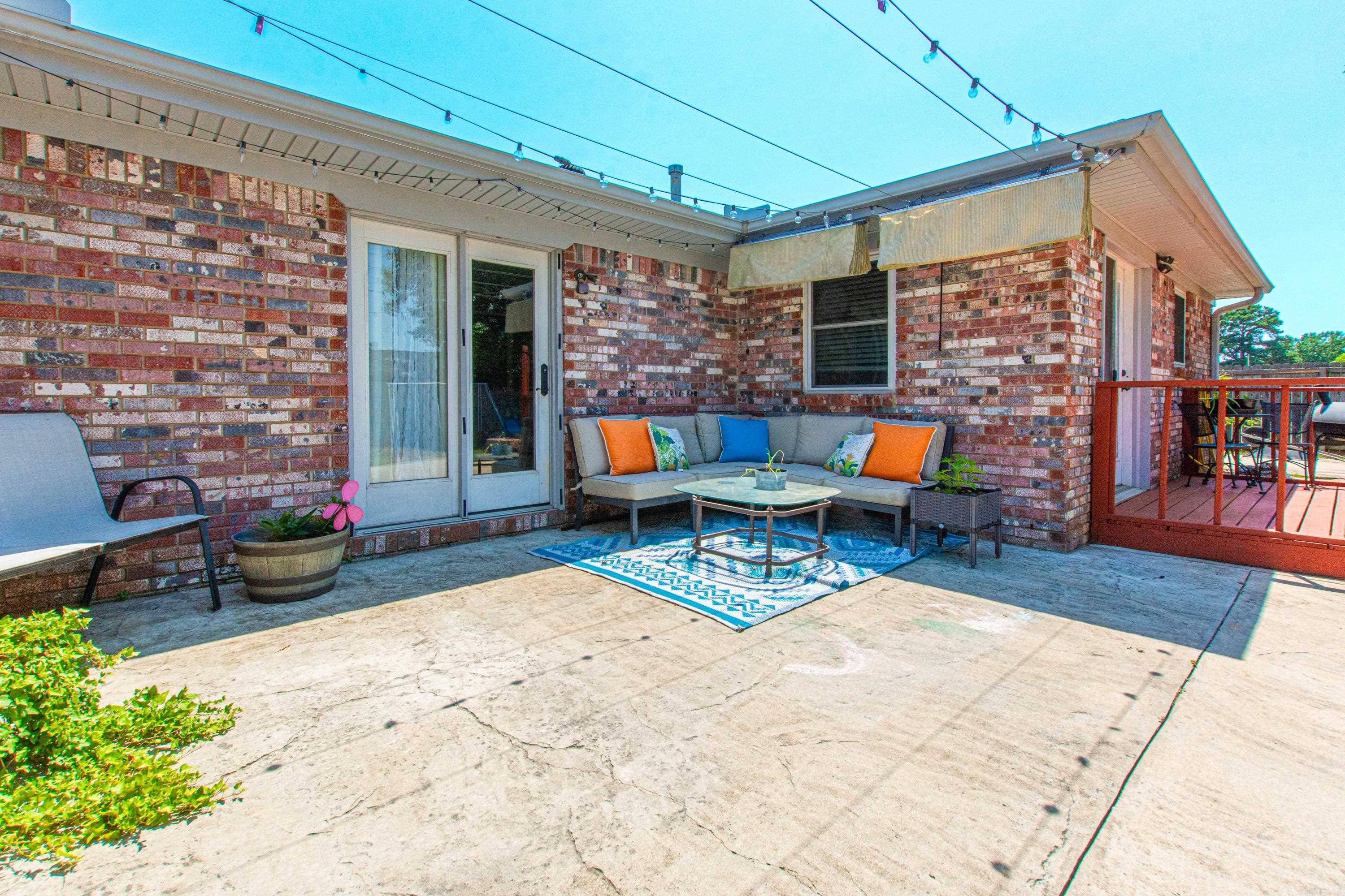 STONEWALL - Residential
