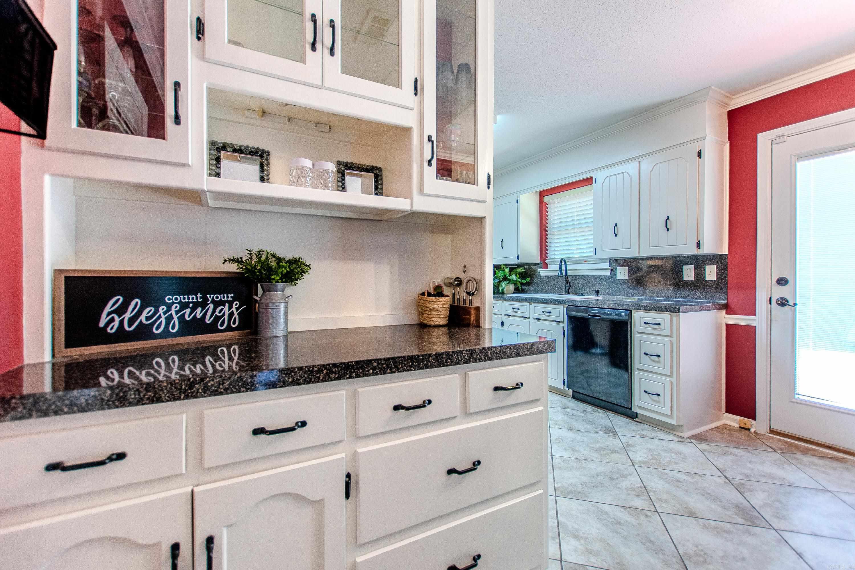 STONEWALL - Residential