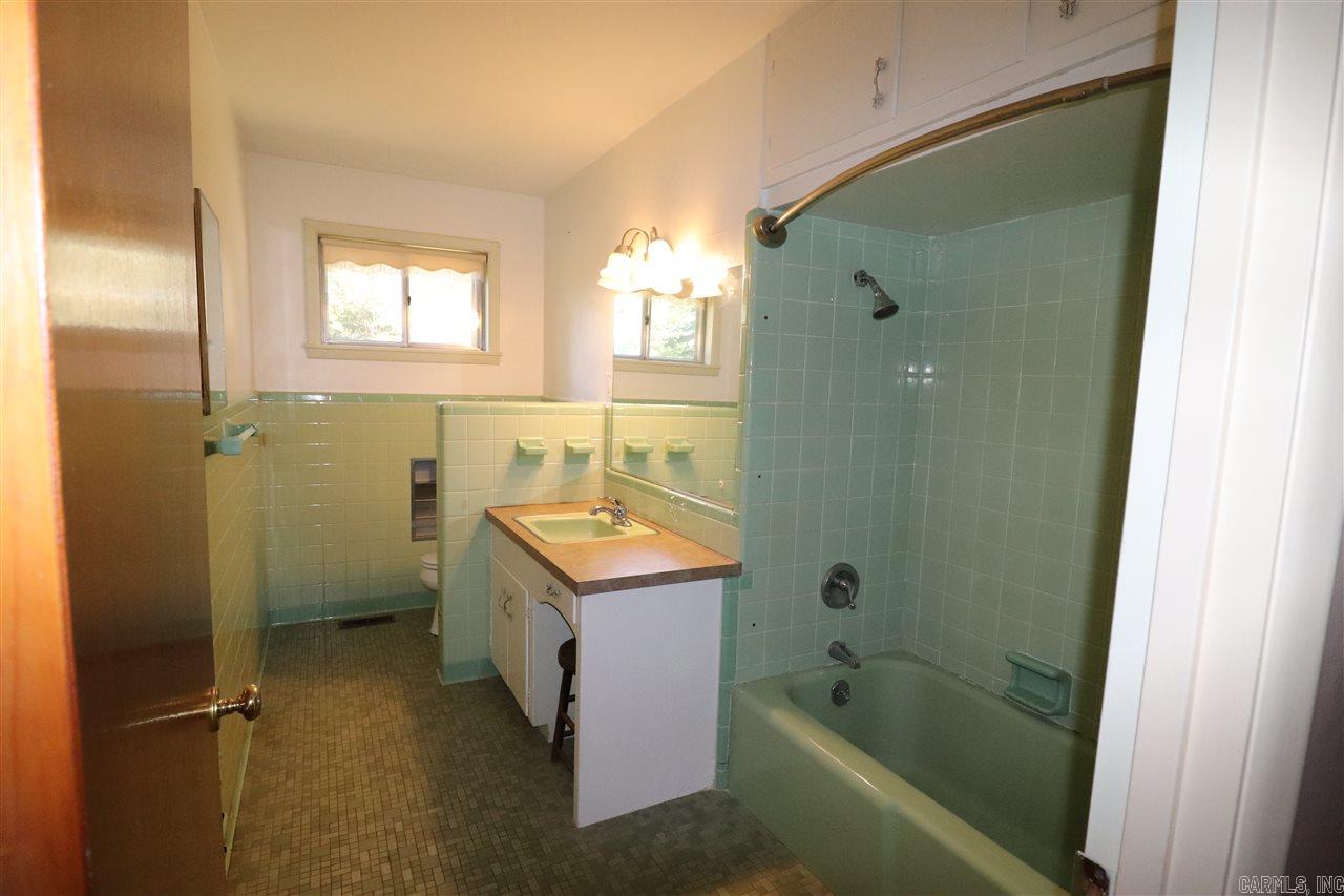 CITY ACREAGE C.C. - Residential