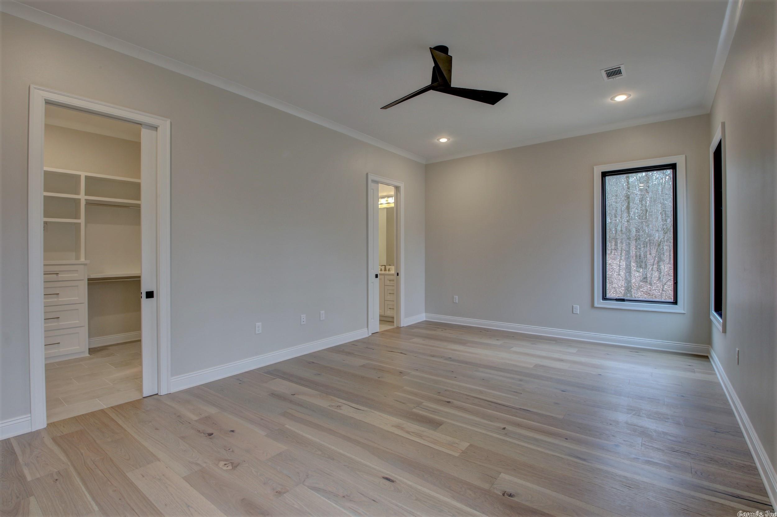 WOODLANDS EDGE - Residential