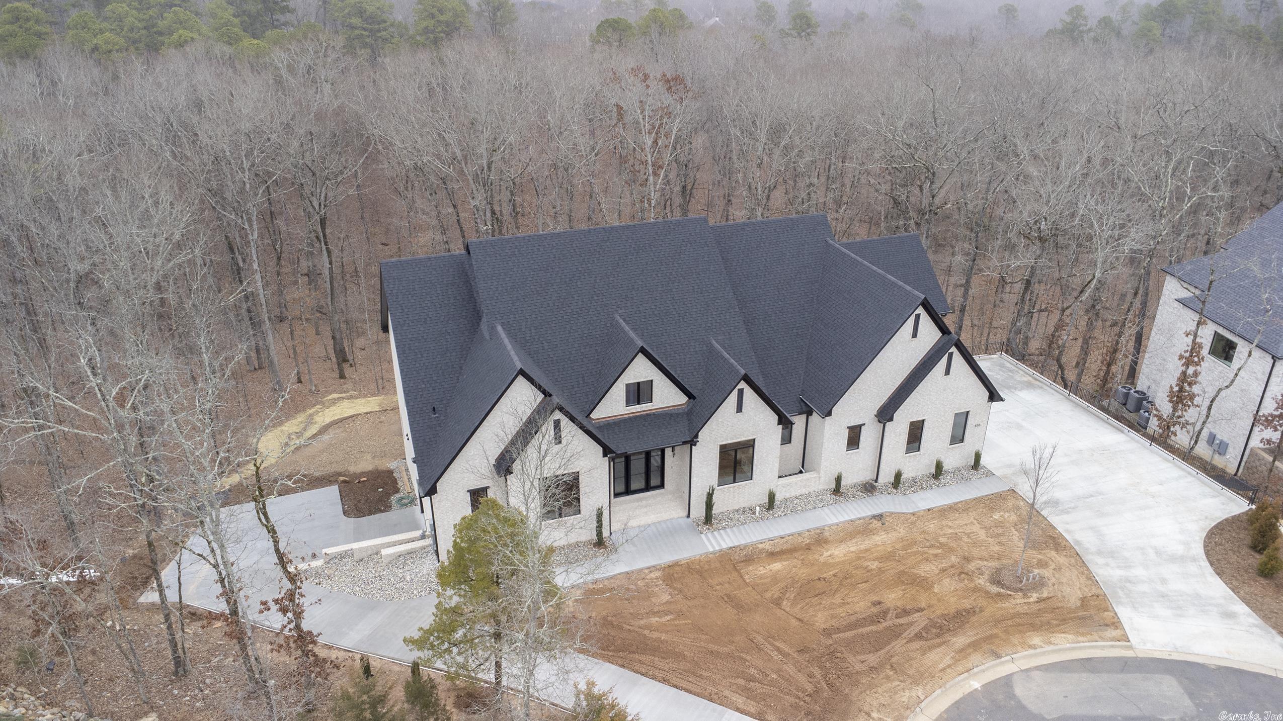 WOODLANDS EDGE - Residential