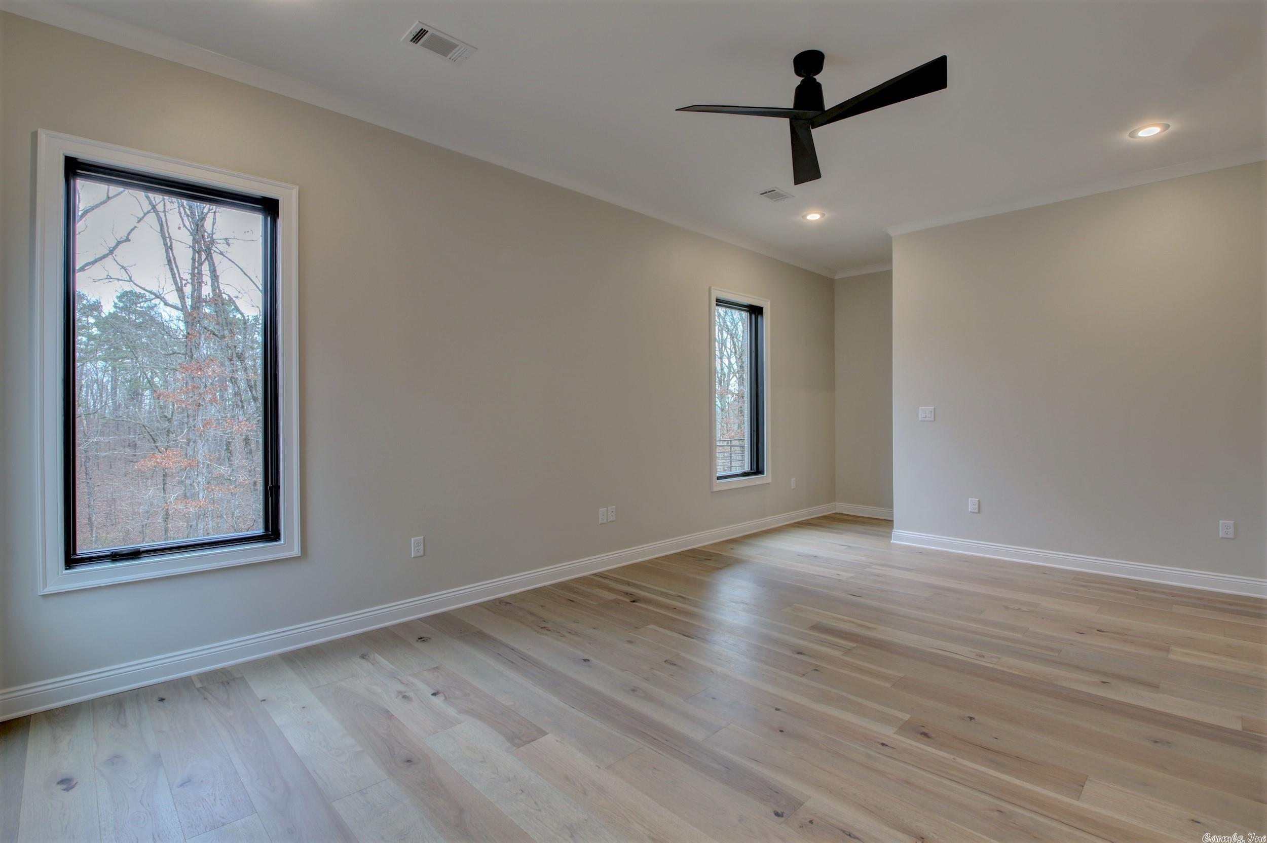 WOODLANDS EDGE - Residential