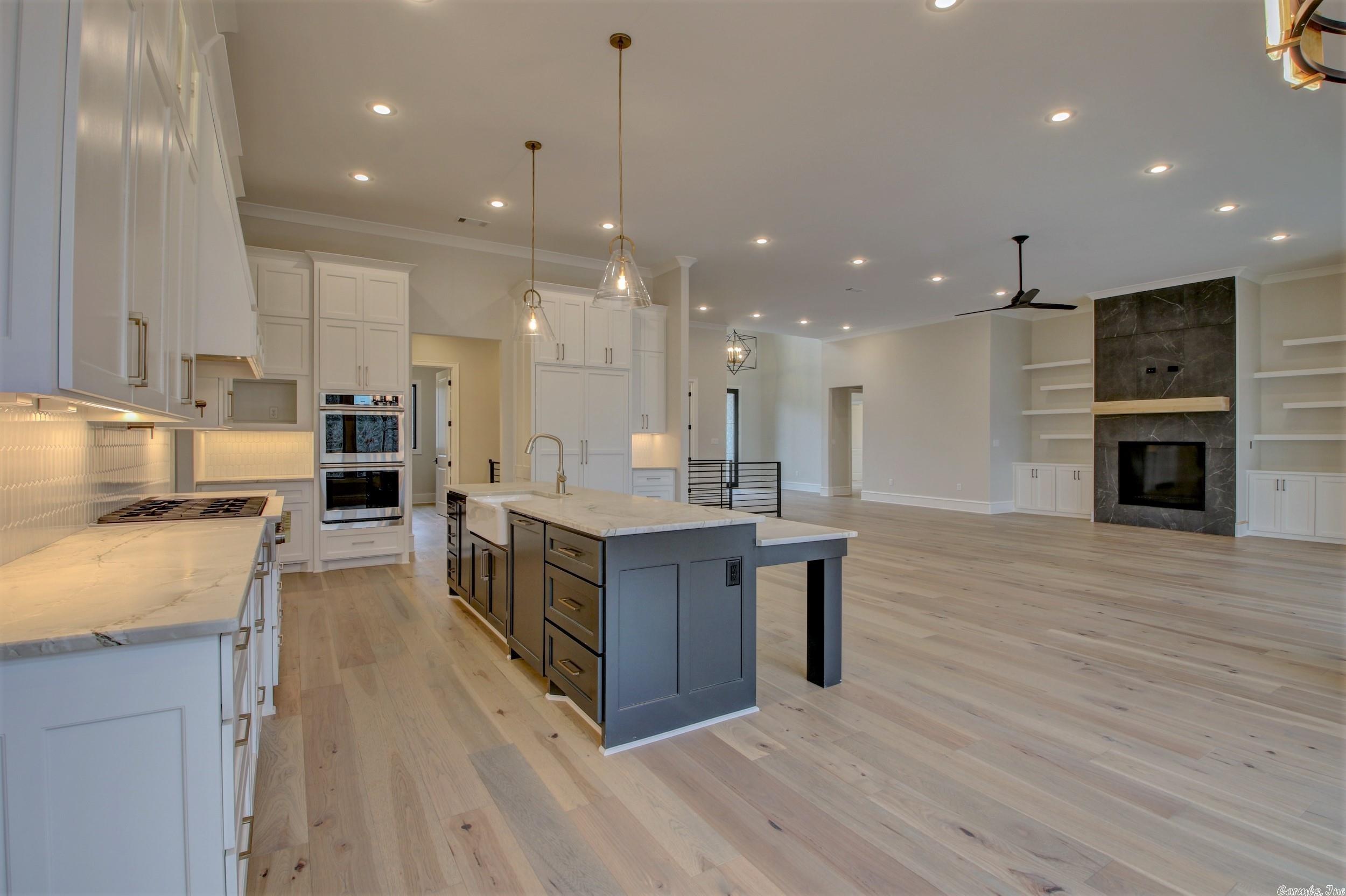 WOODLANDS EDGE - Residential