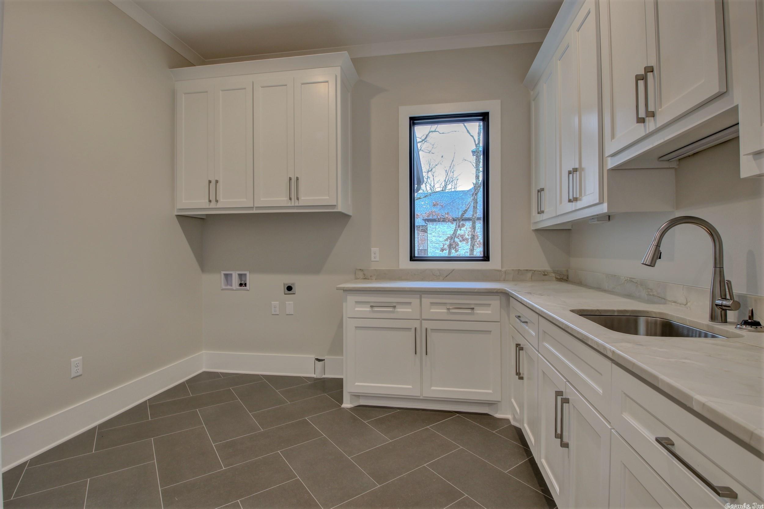 WOODLANDS EDGE - Residential