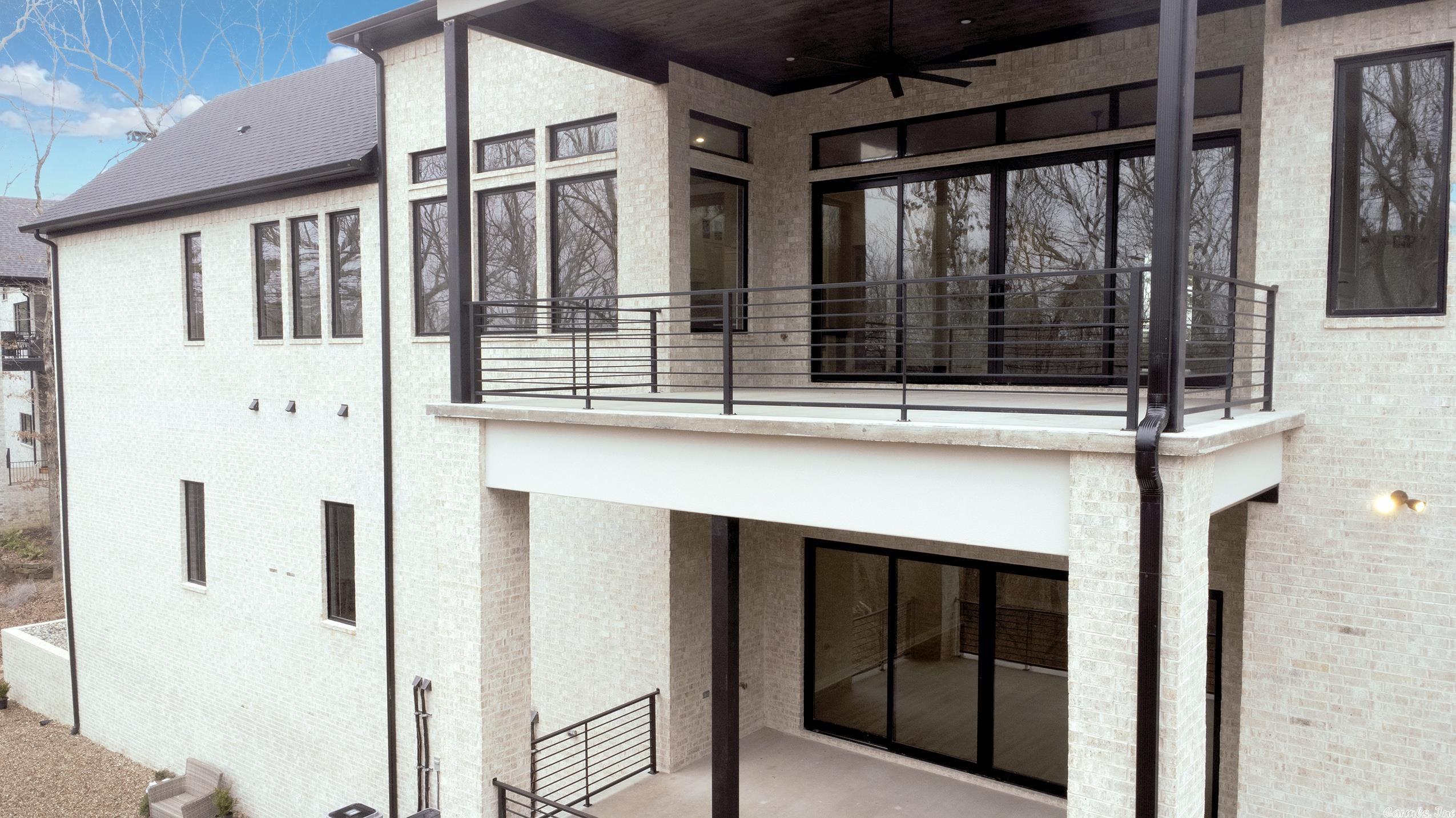 WOODLANDS EDGE - Residential