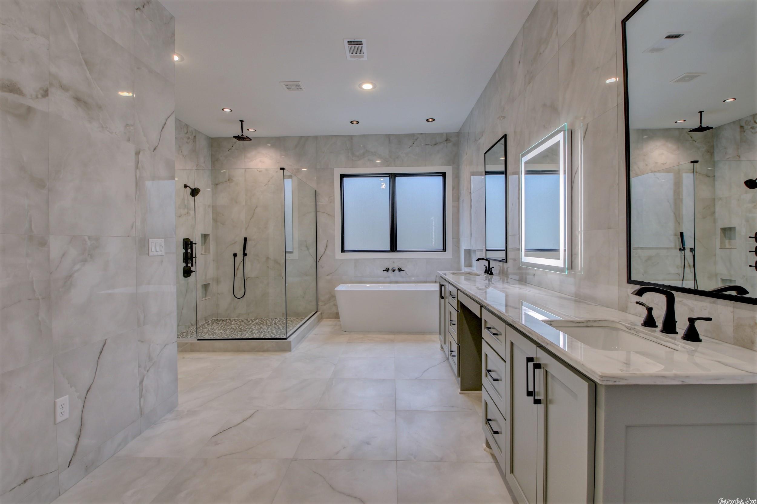 WOODLANDS EDGE - Residential
